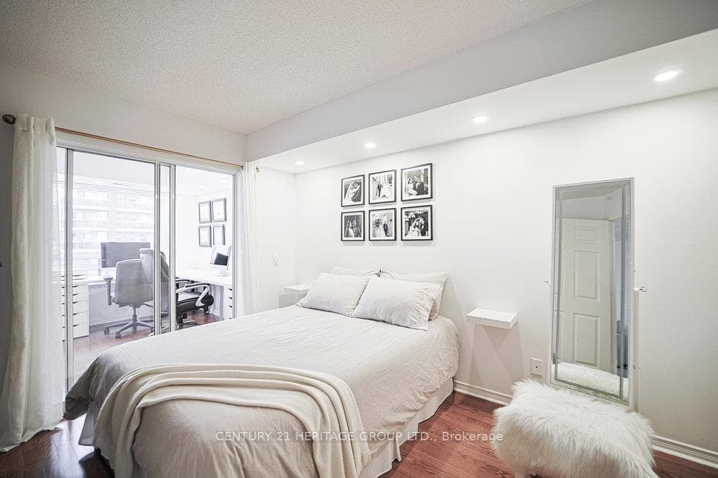 155 Beecroft Road Unit 3012 photo 14