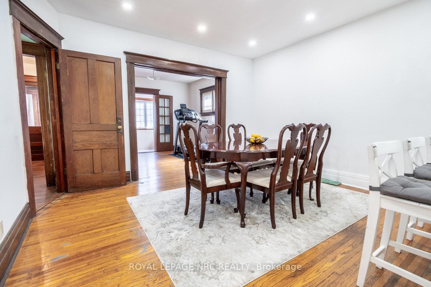105 Lake Street photo 10
