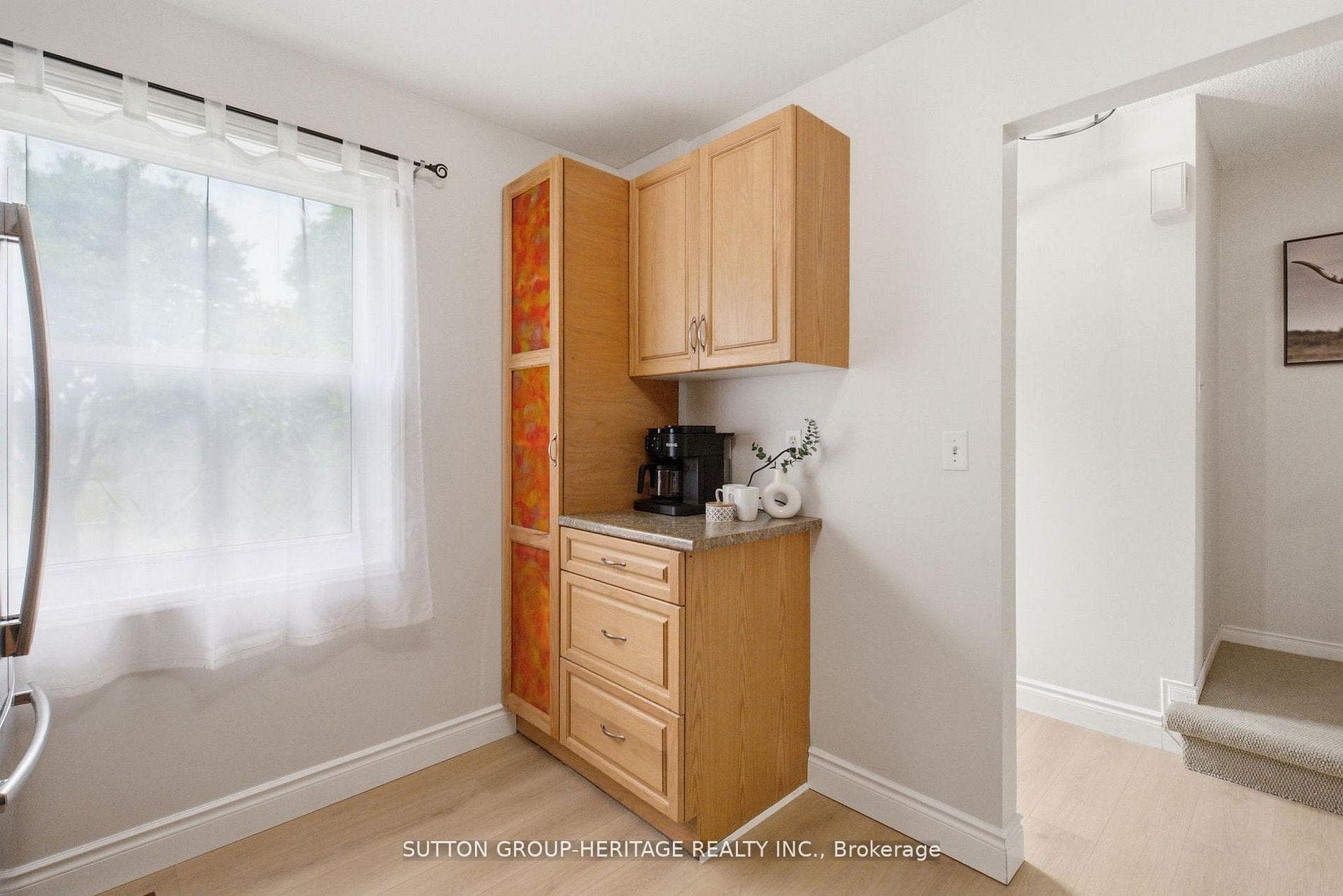 1413 Beaverbrook Court photo 8