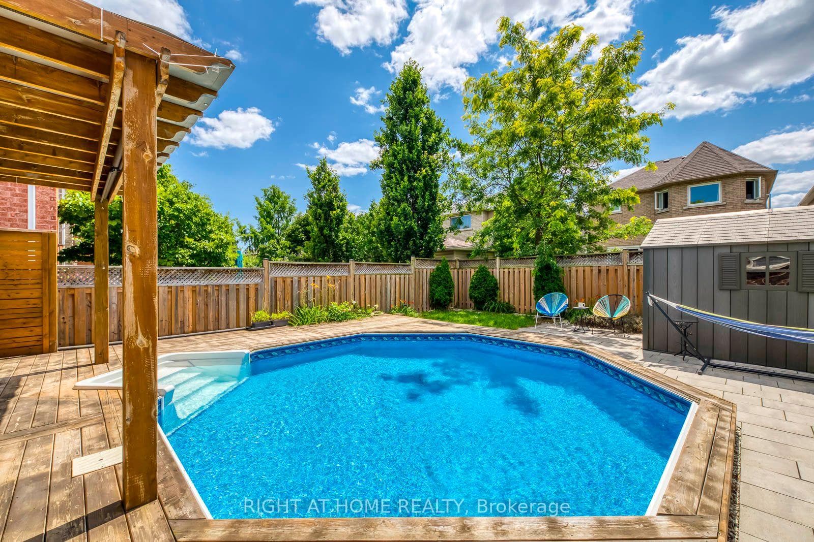 2102 Frontier Drive photo 32