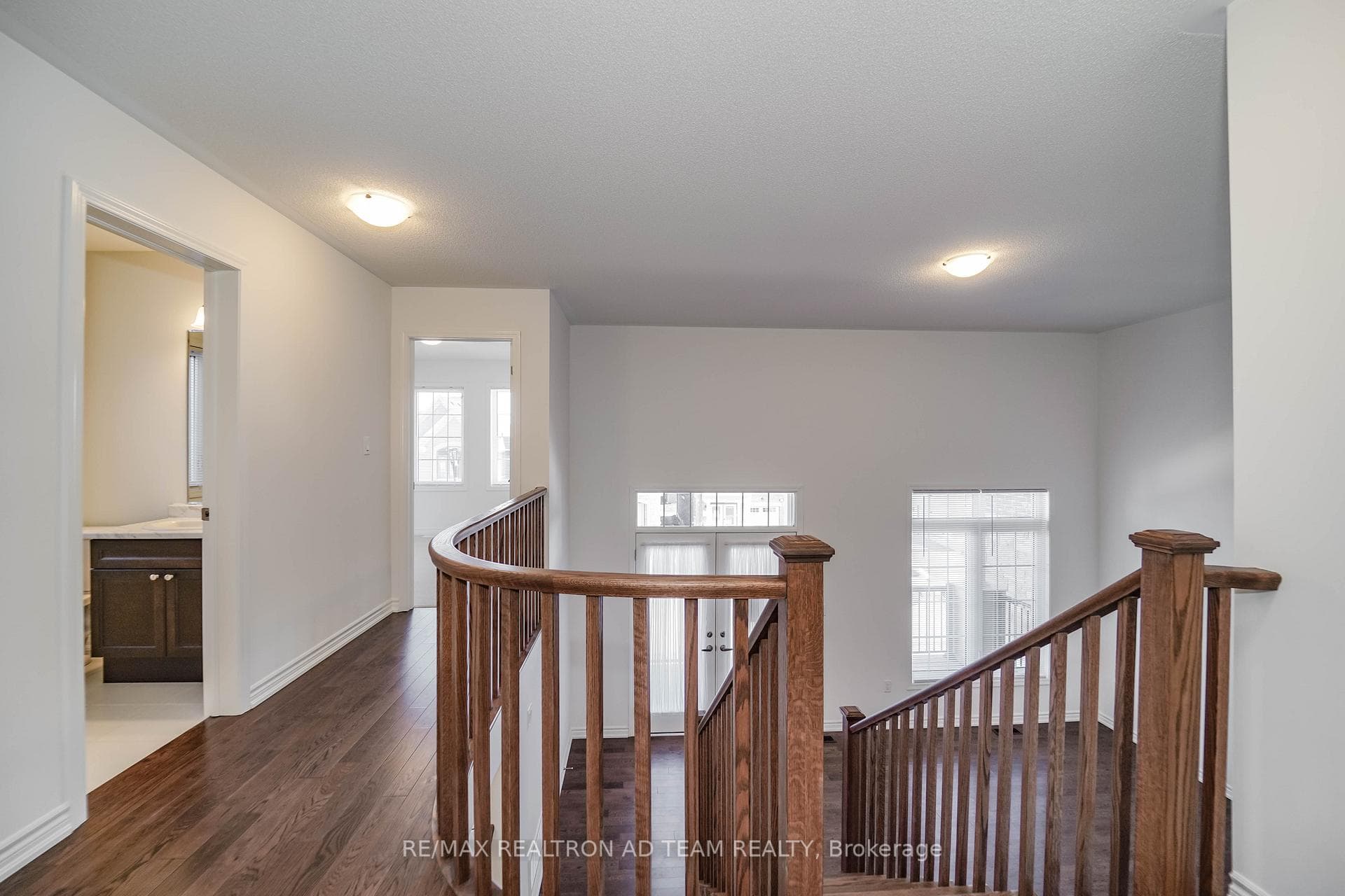 2882 Foxden Square photo 18