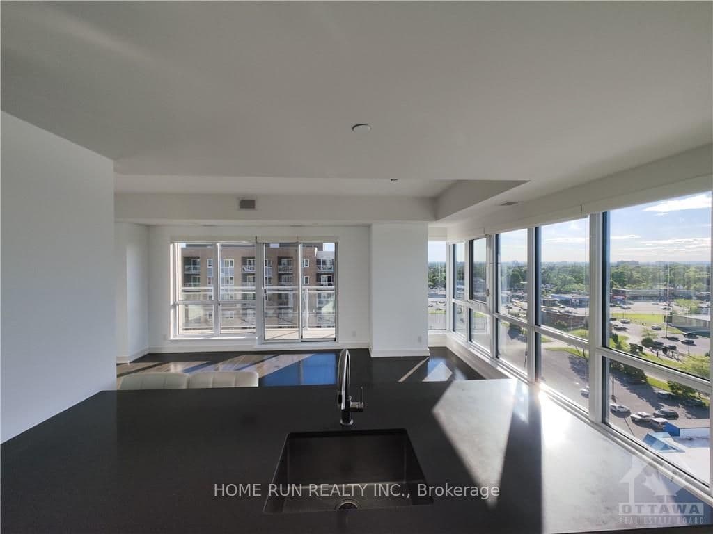 330 TITAN Unit 1210 photo 5