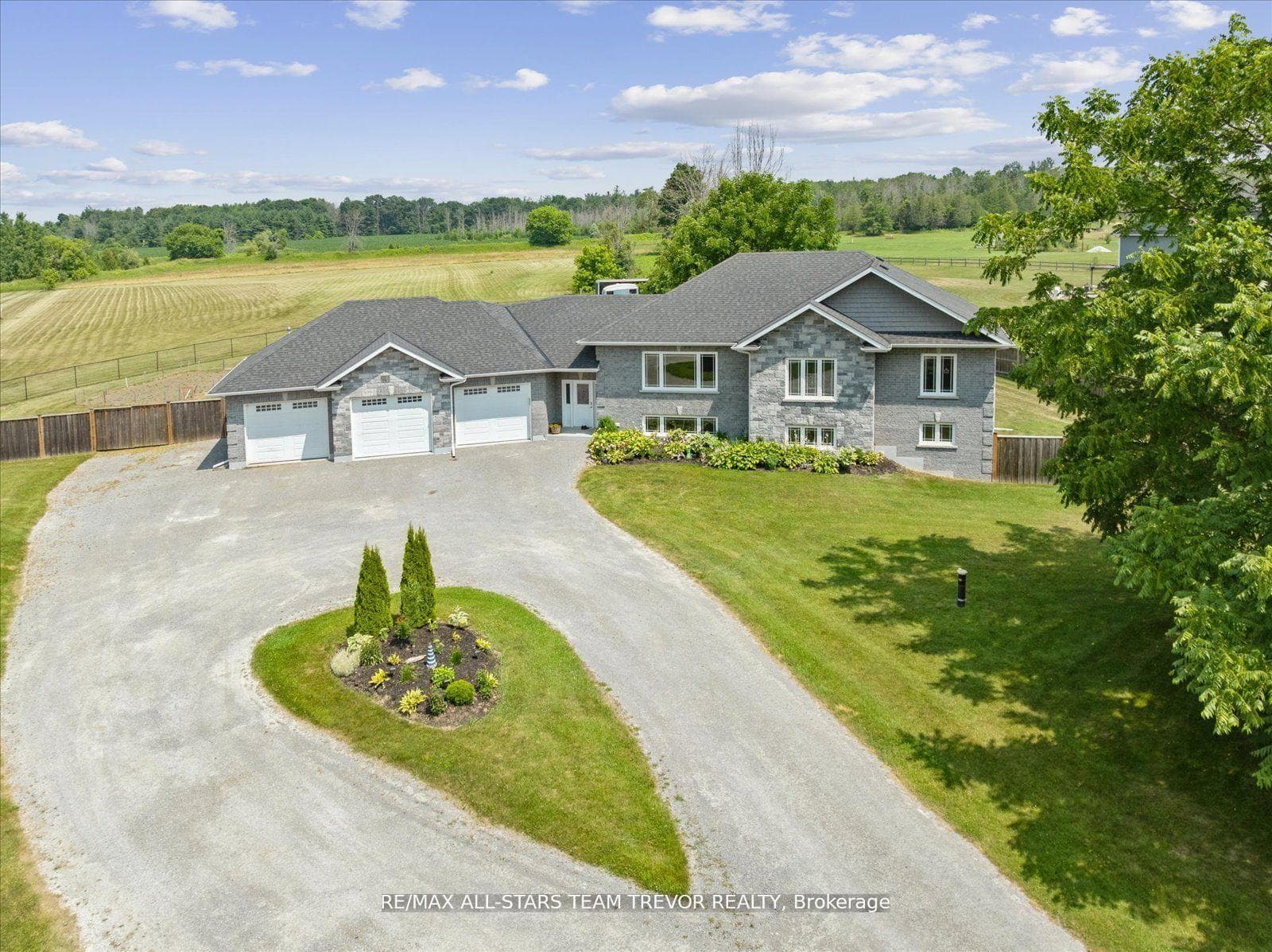 187 Riverbank Drive photo 43