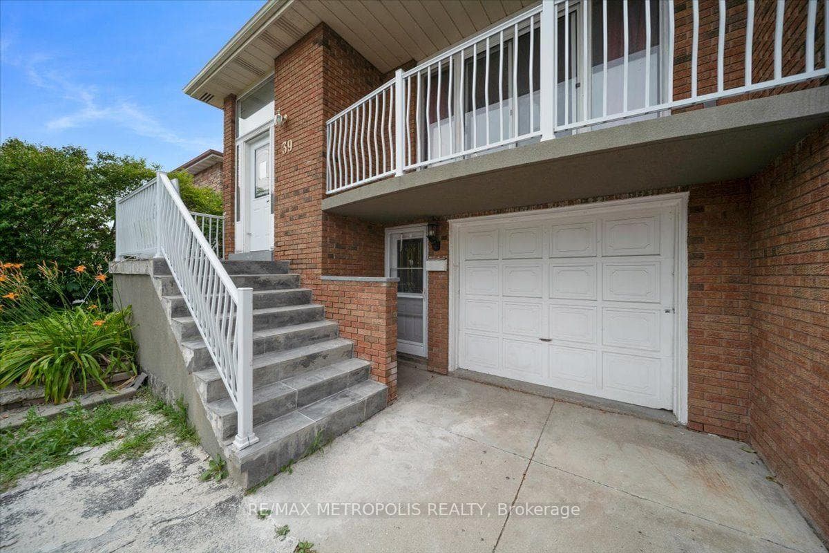 39 Jellicoe Crescent photo 2