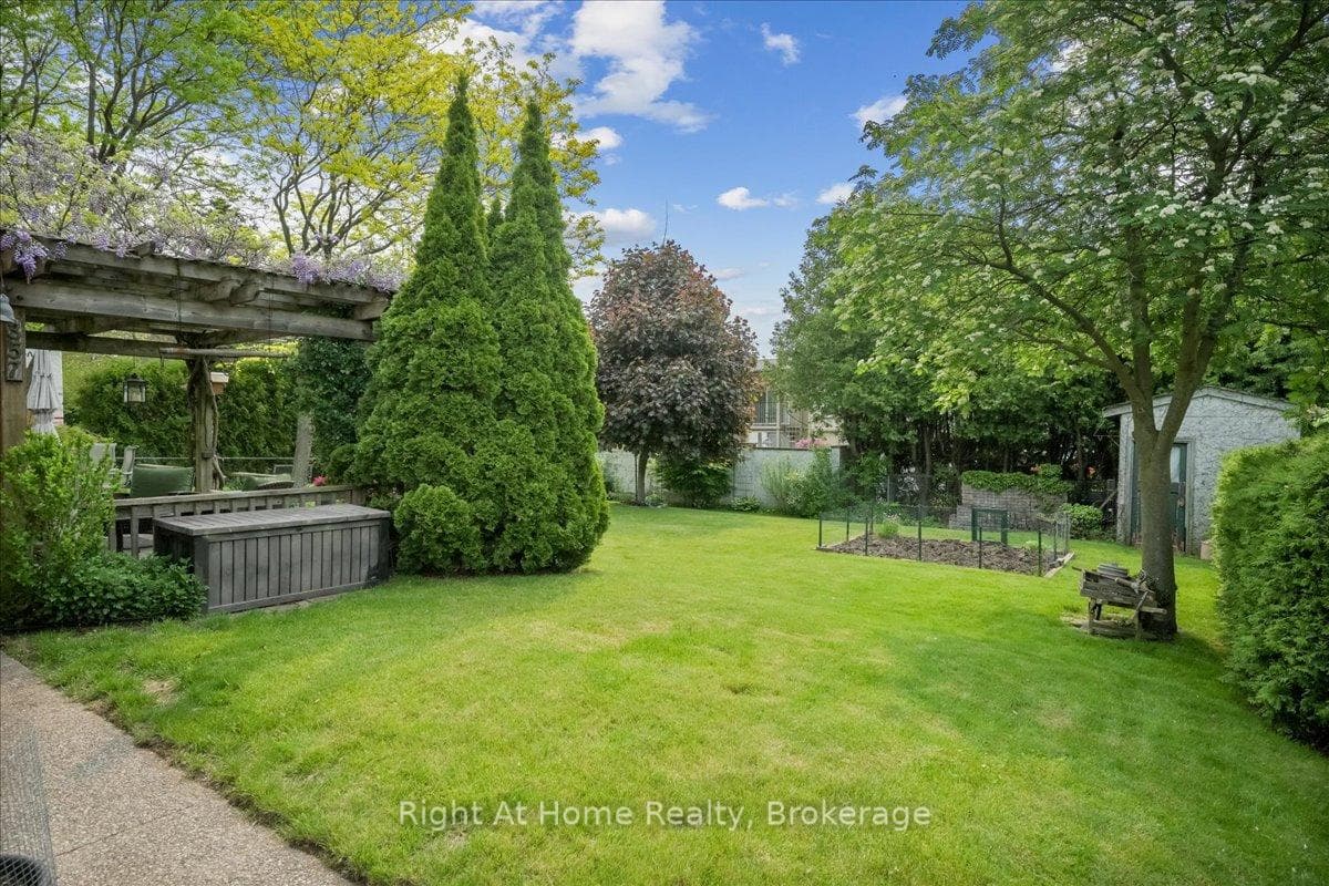 357 Seaton Drive photo 33