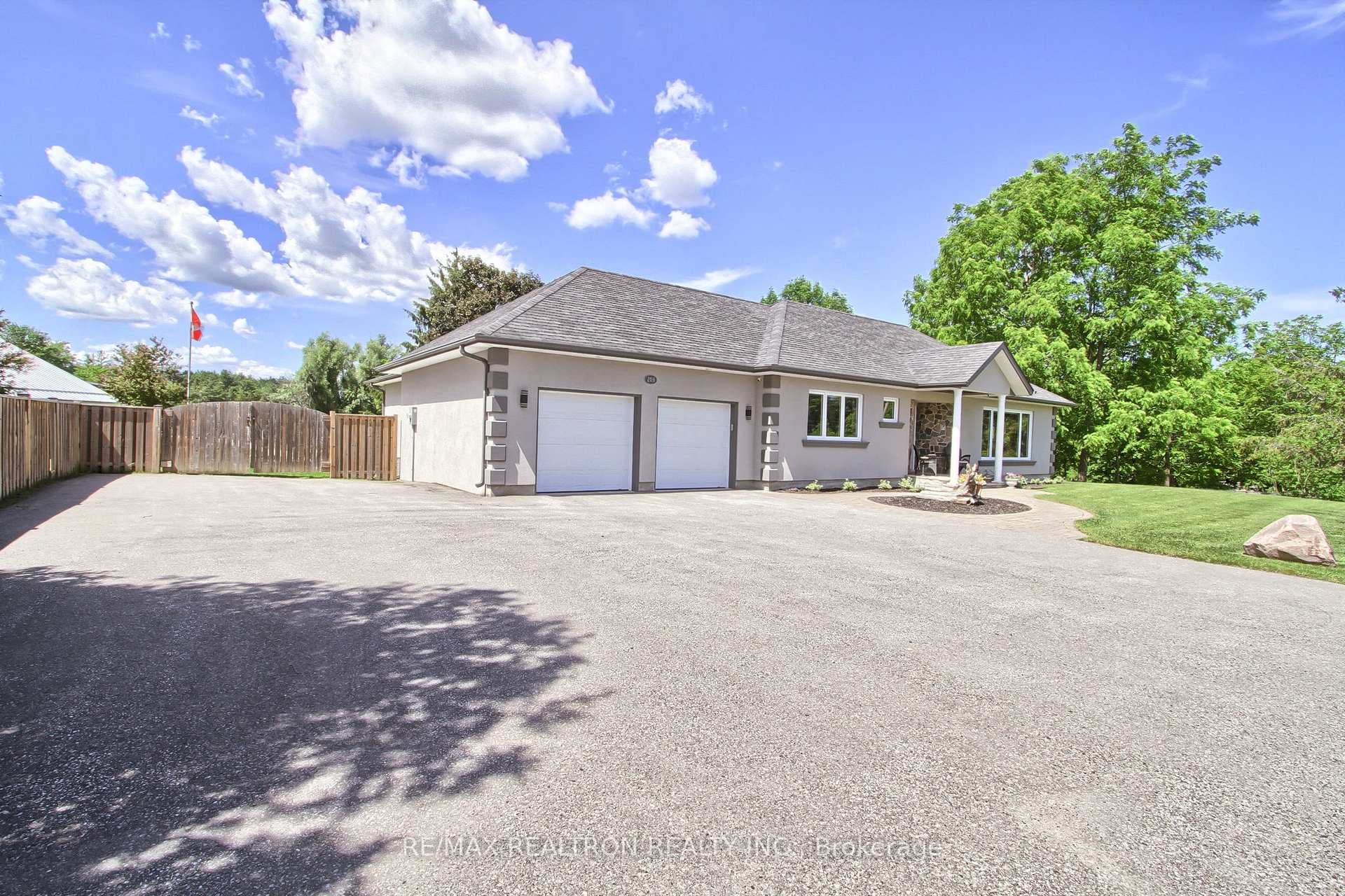 203 Pefferlaw Road photo 6