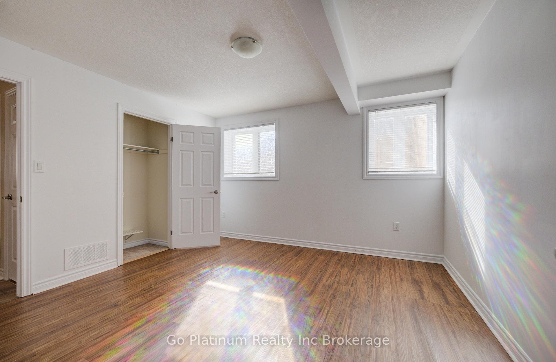 49 Dennis Drive photo 32