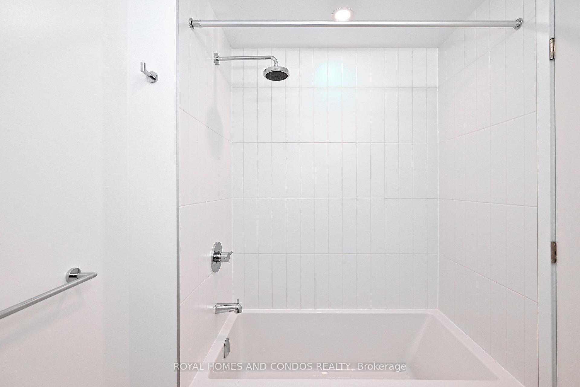 10 Oak Street Unit 1110 photo 25