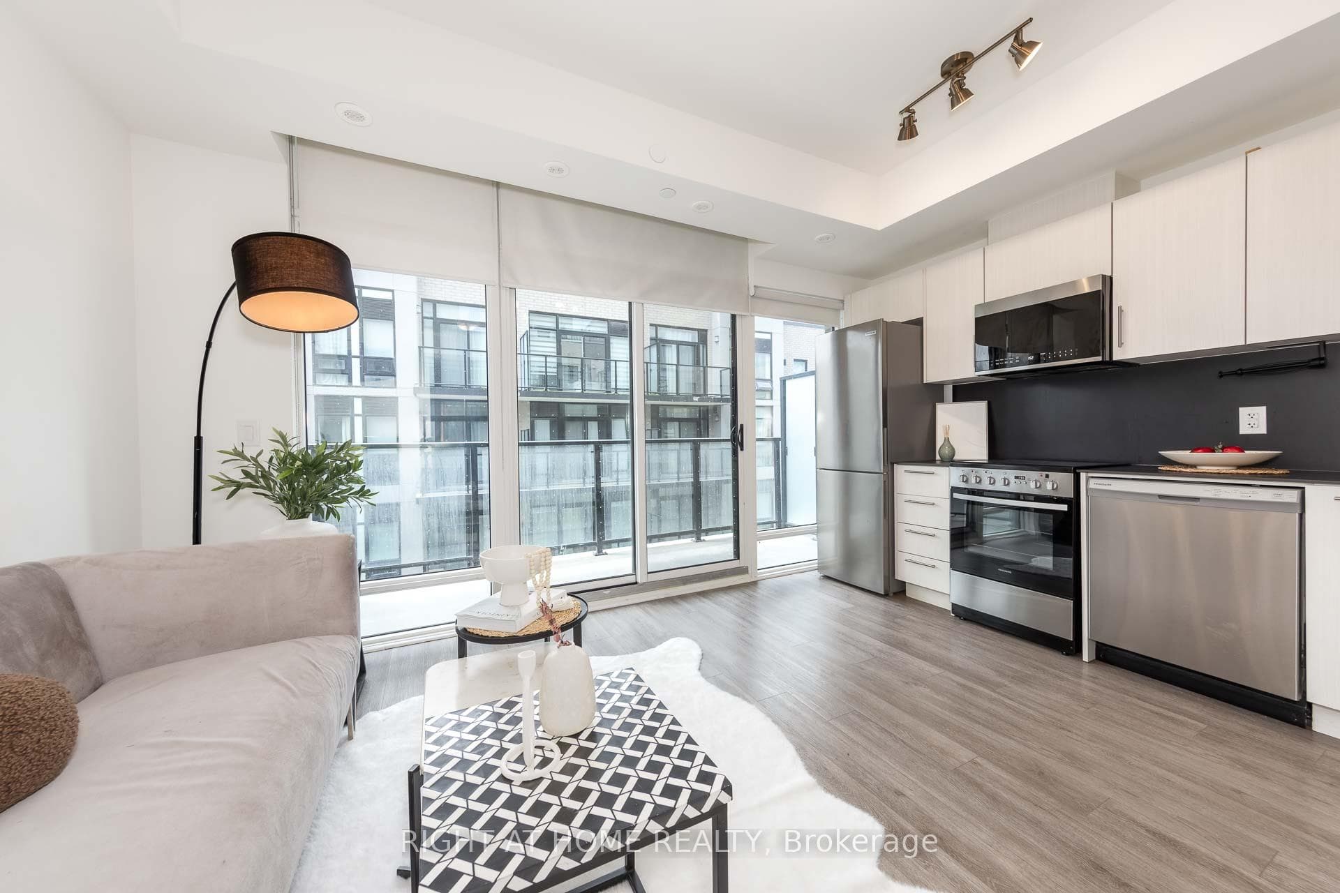 871 Sheppard Avenue Unit 33 photo 5