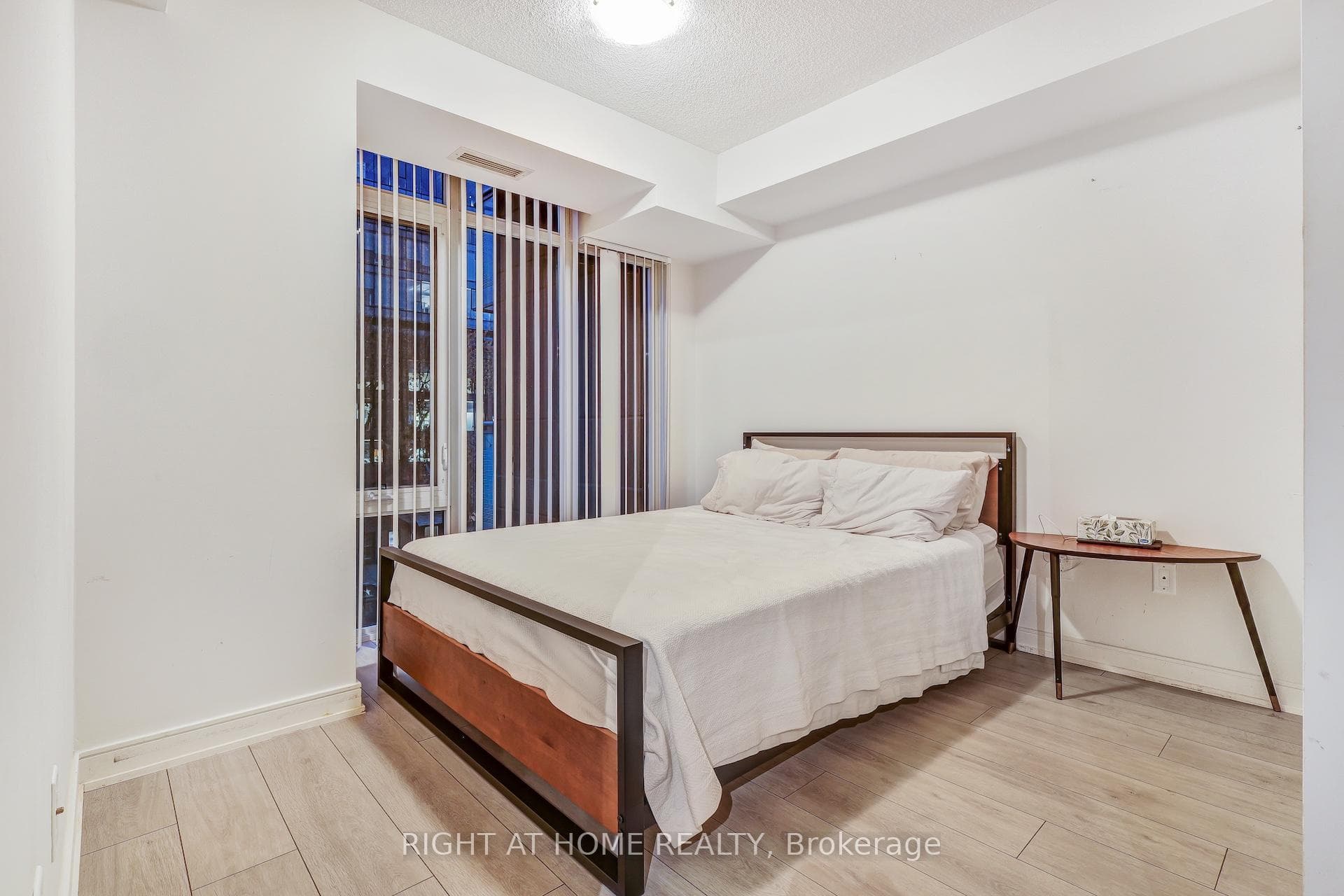 525 Adelaide Street Unit 524 photo 19