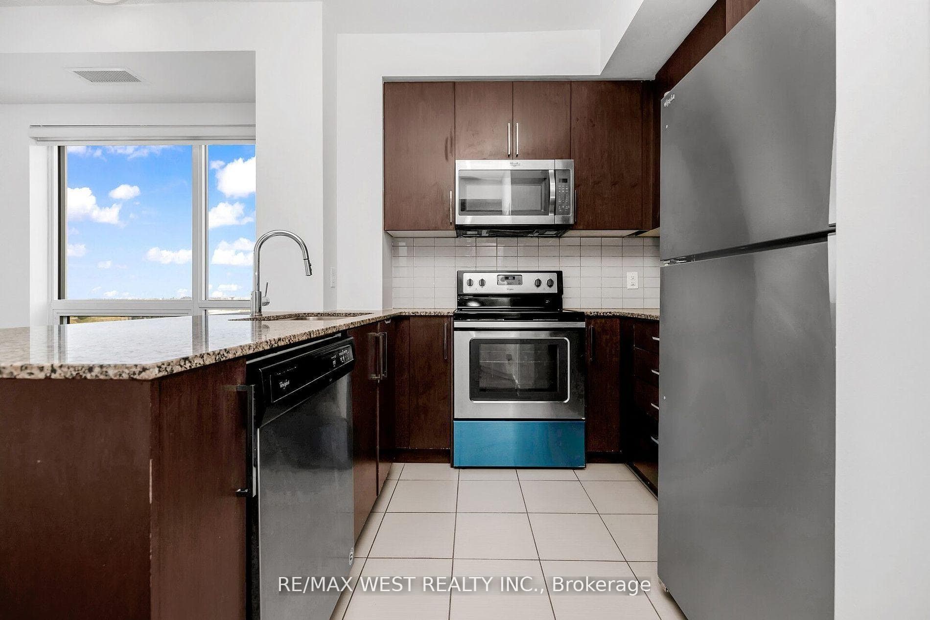 840 Queens Plate Drive Unit 1211 photo 22