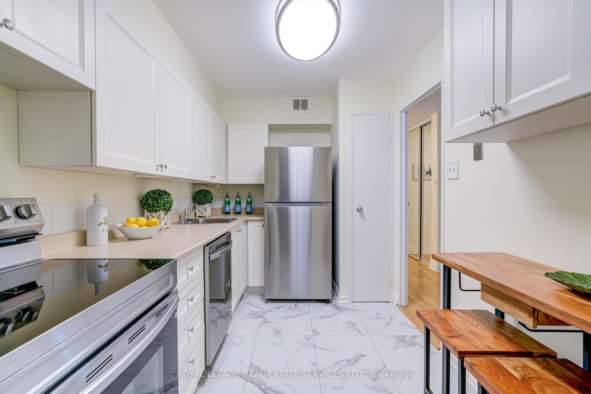 100 Quebec Avenue Unit 115 photo 8