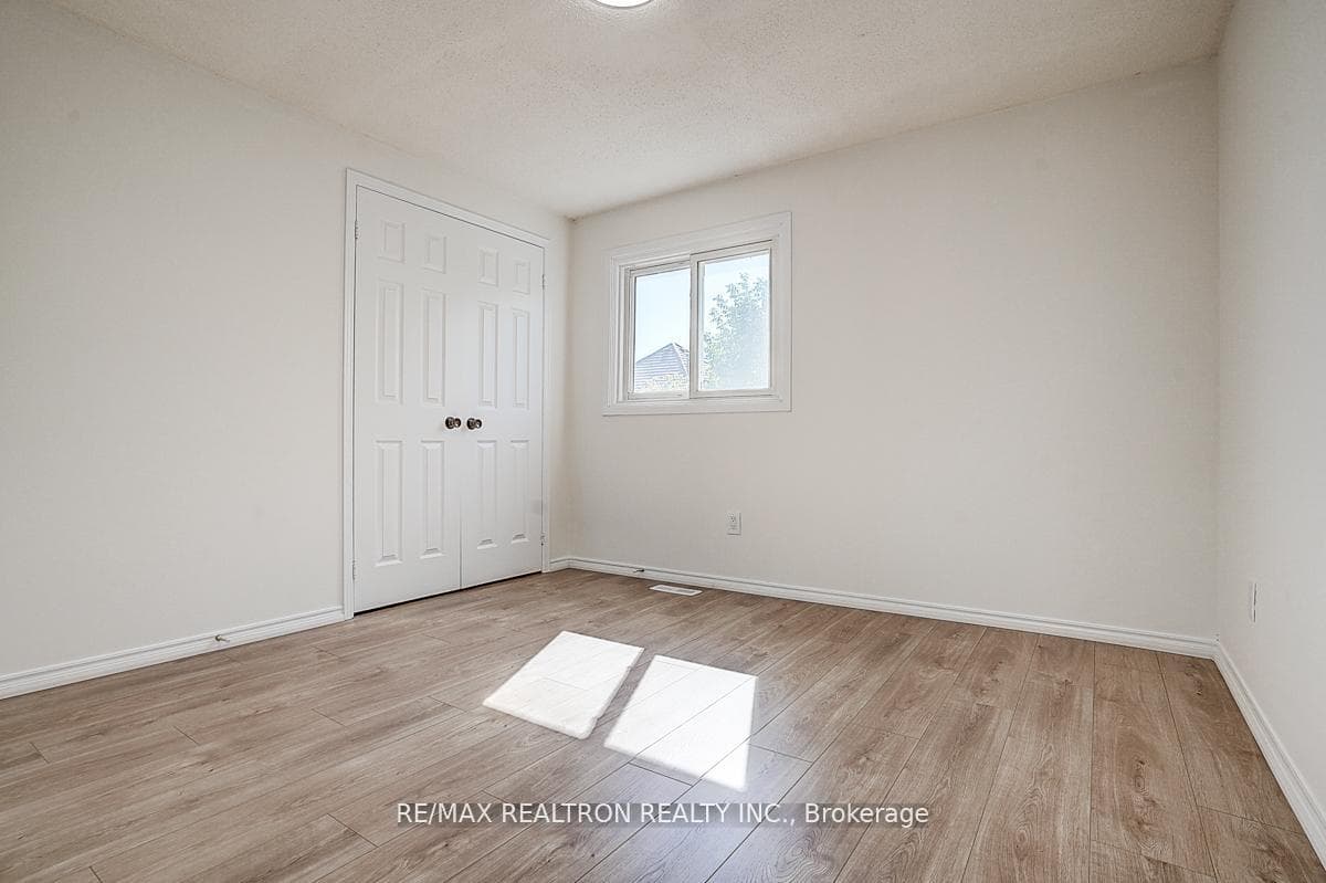 31 Blair Crescent photo 35