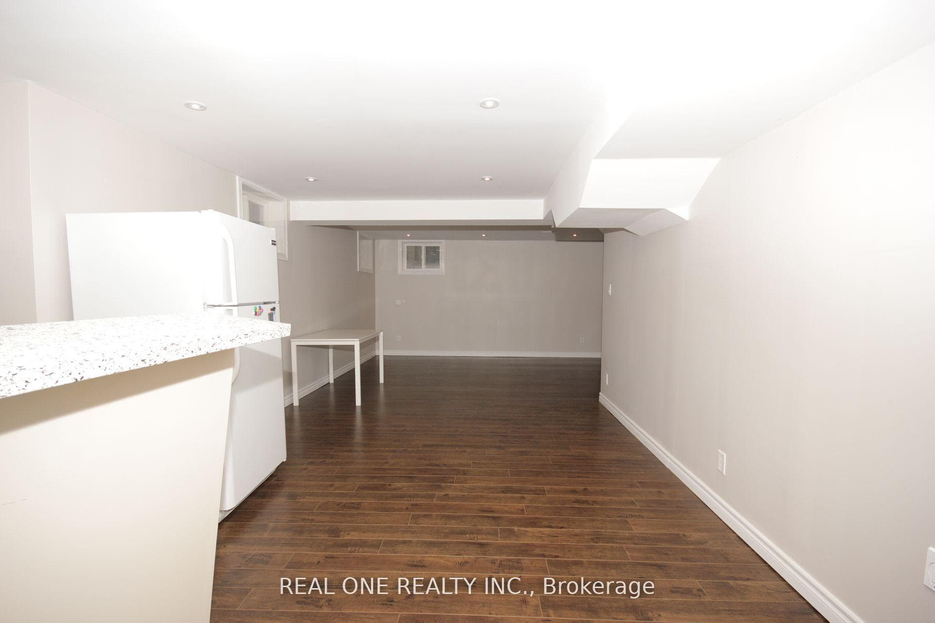 79 Olive Avenue photo 32