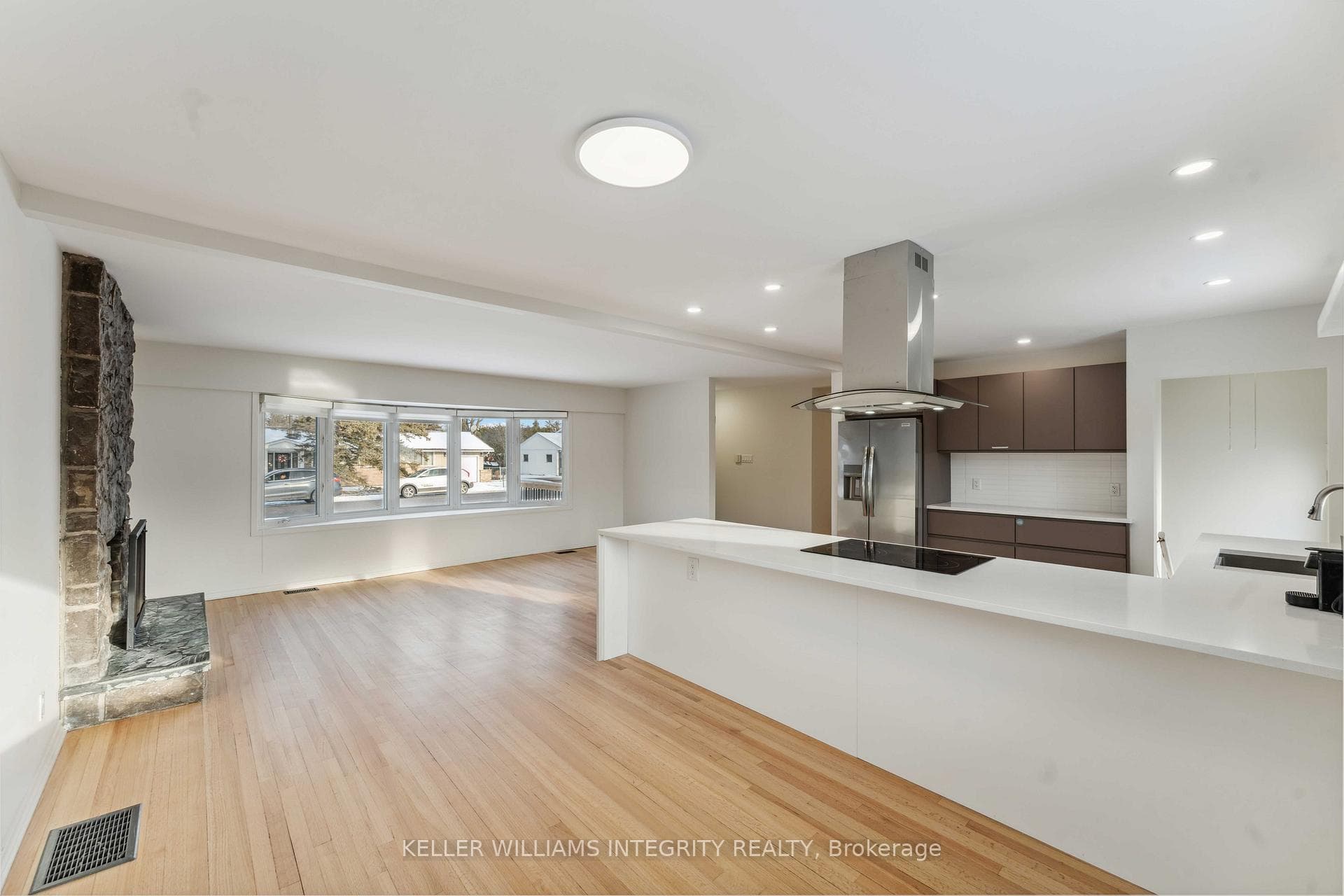 2 Cox Street photo 10