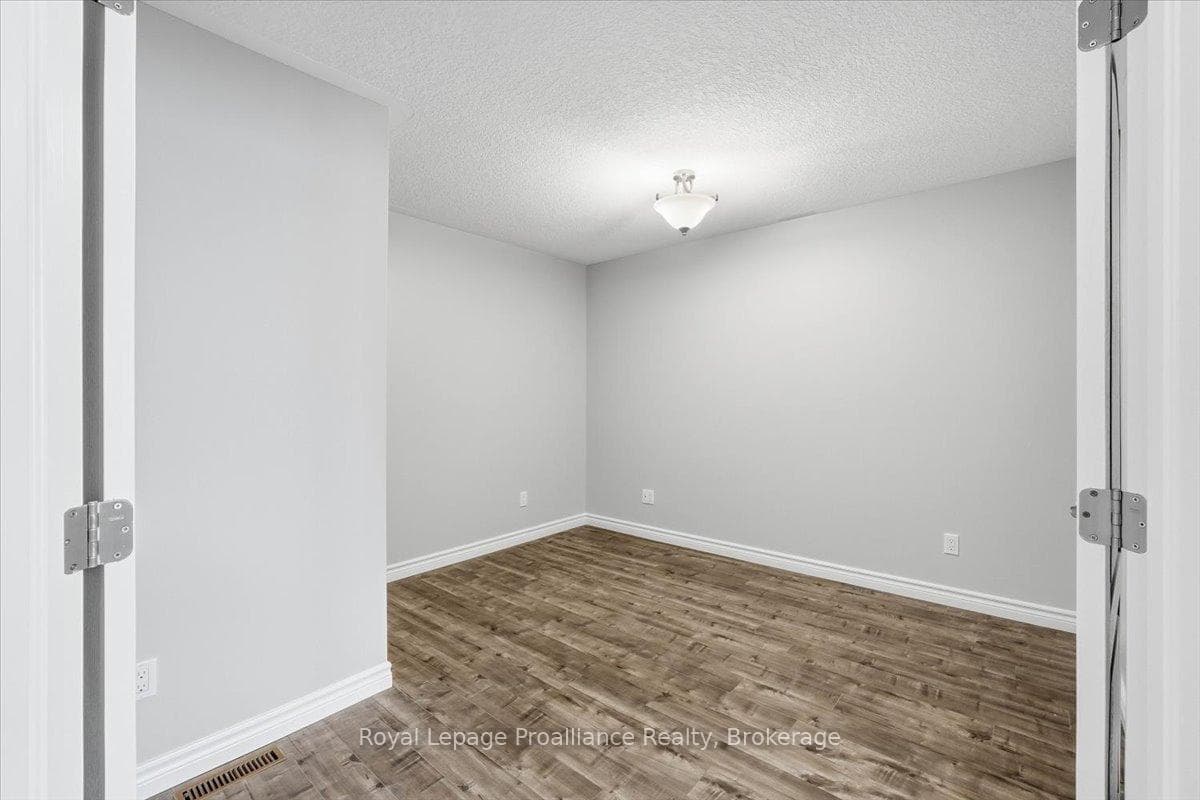 60 Conger Drive photo 8