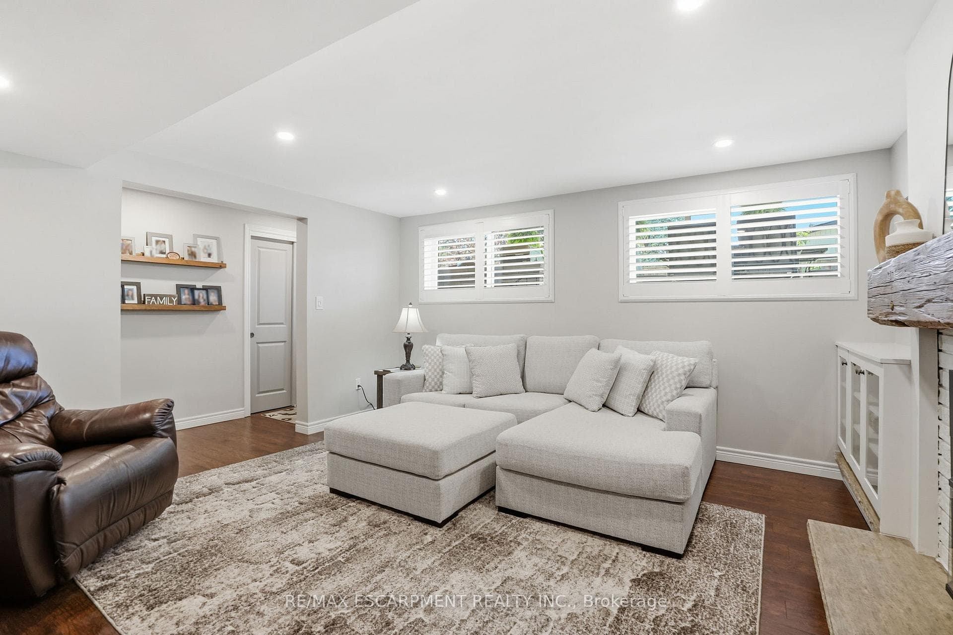92 Watt Avenue photo 27