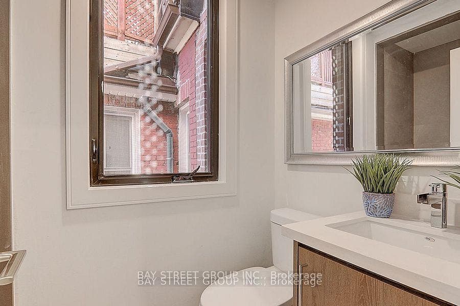 329 Clinton Street photo 15