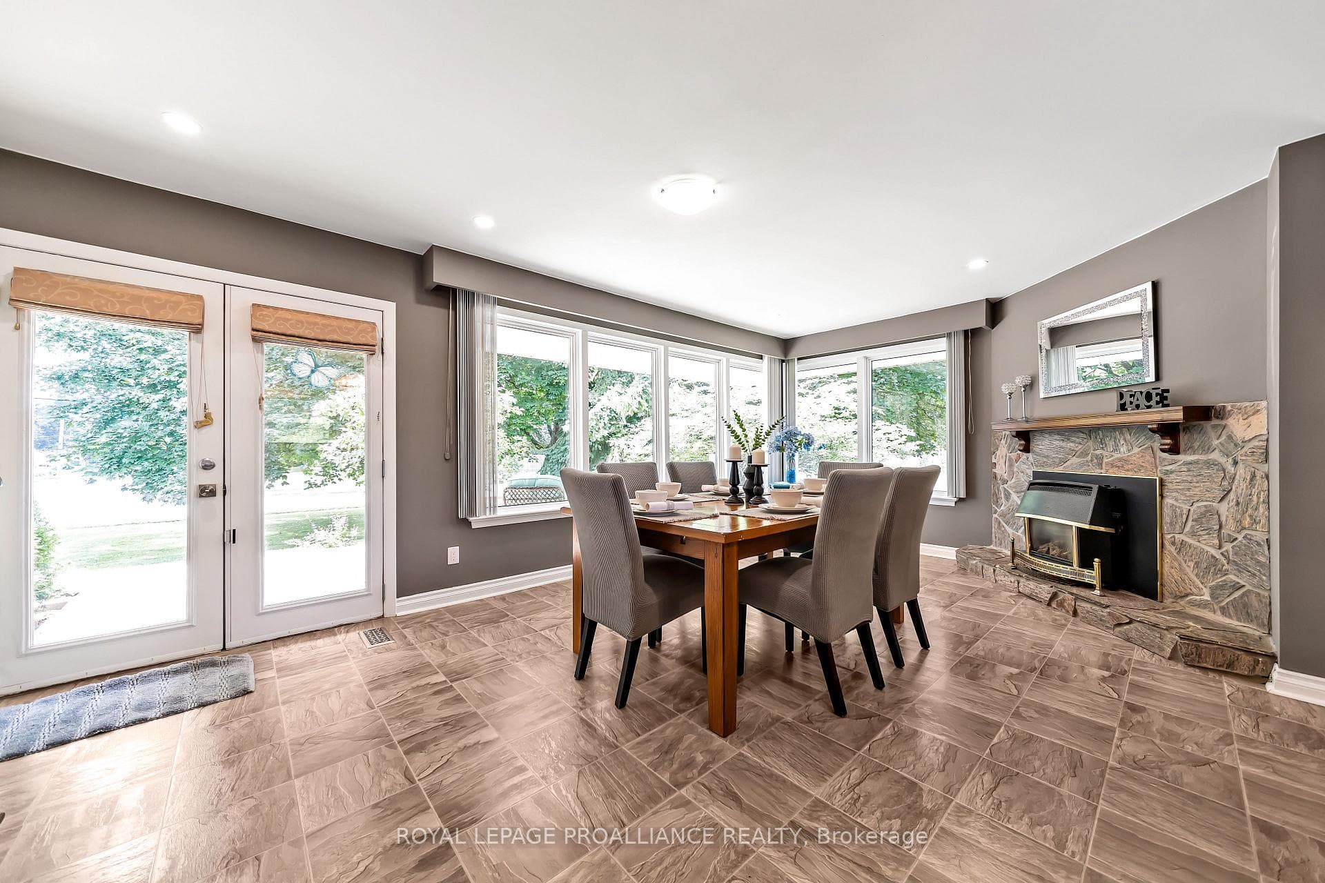 223 Garrard Road photo 12