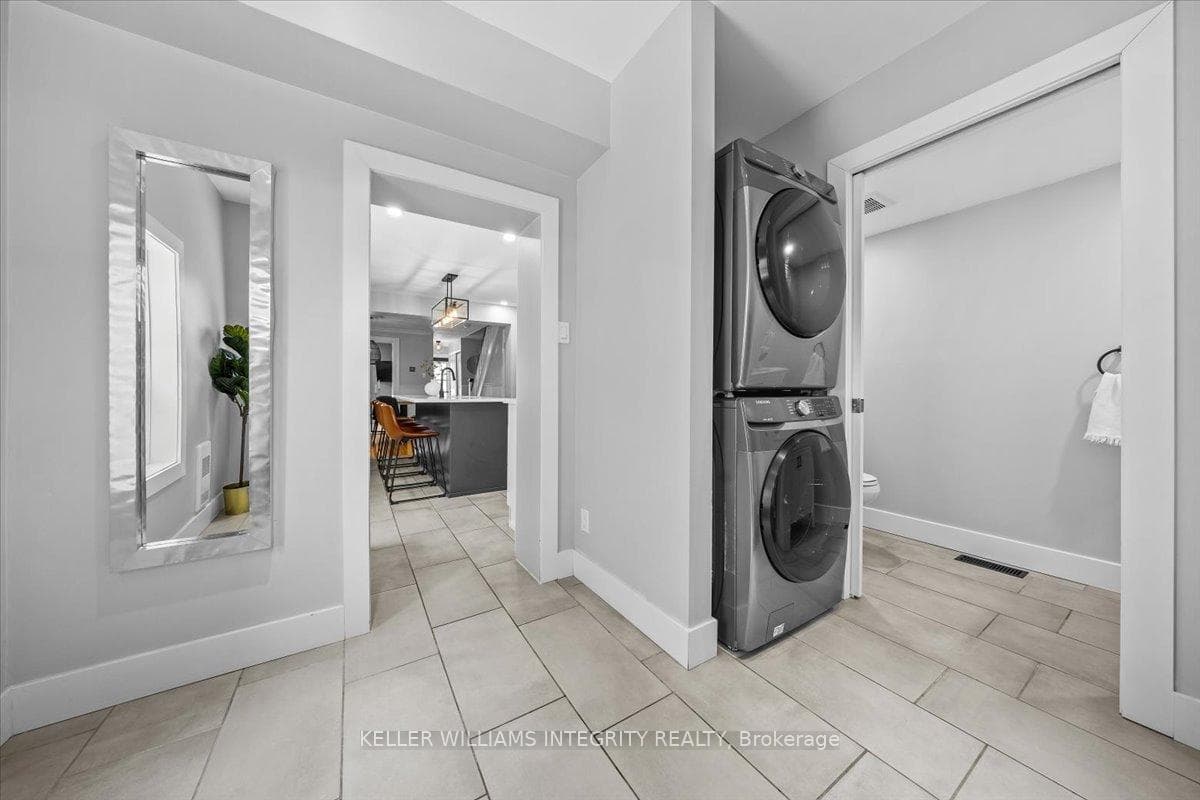 111 Carruthers Avenue photo 26