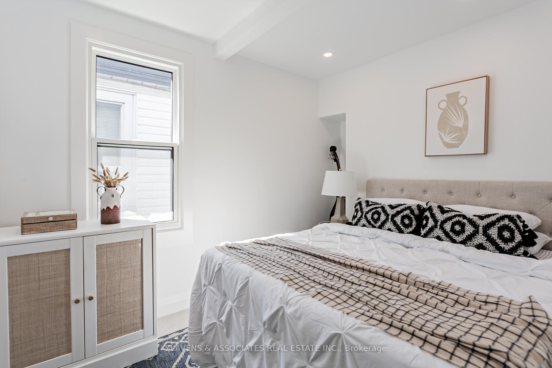41 Barrington Avenue photo 20