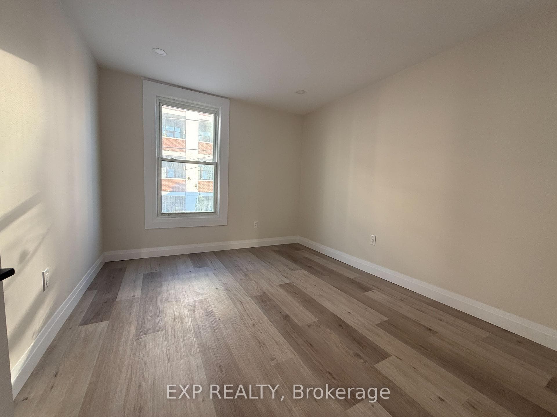 122 Alice Street Unit Upper photo 16