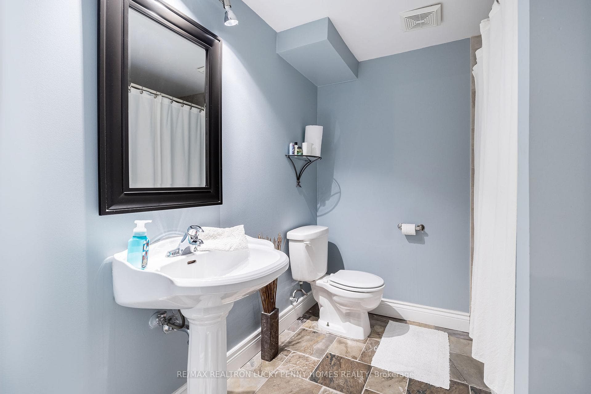15 Aitken Circle photo 33