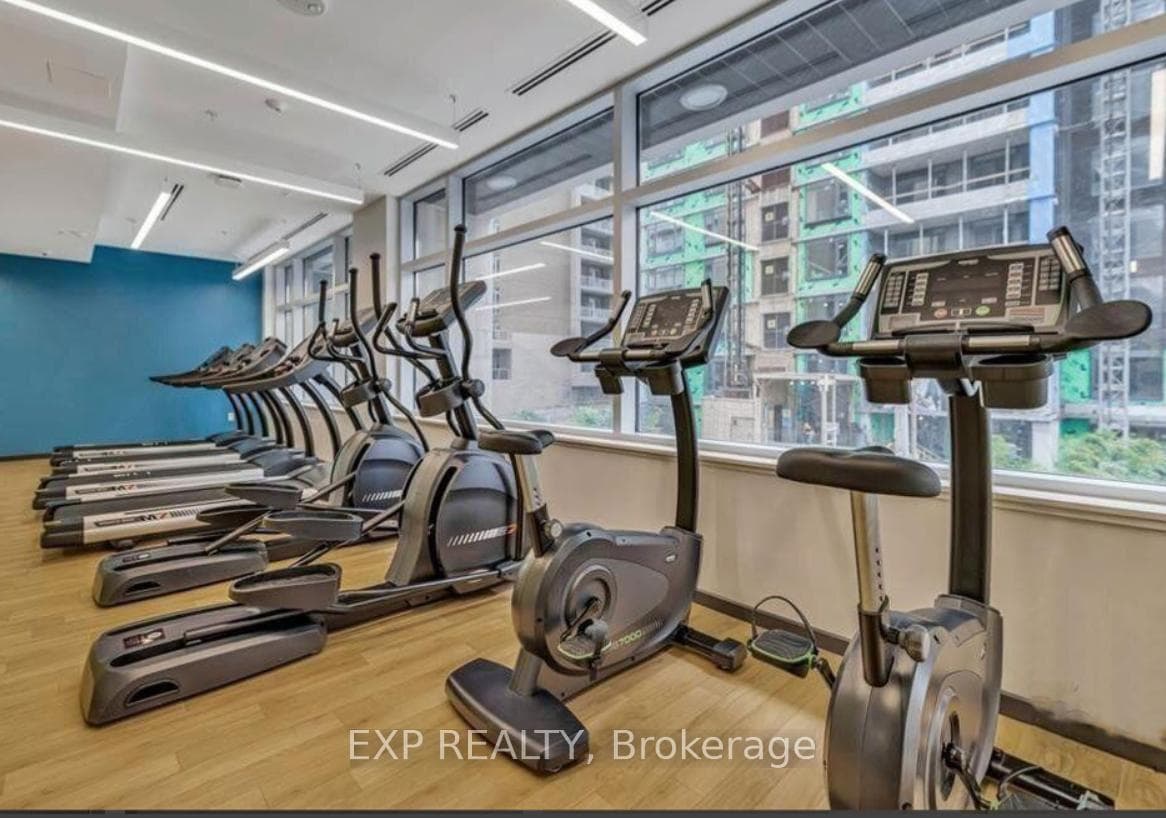 105 Champagne Avenue Unit 1102 photo 8