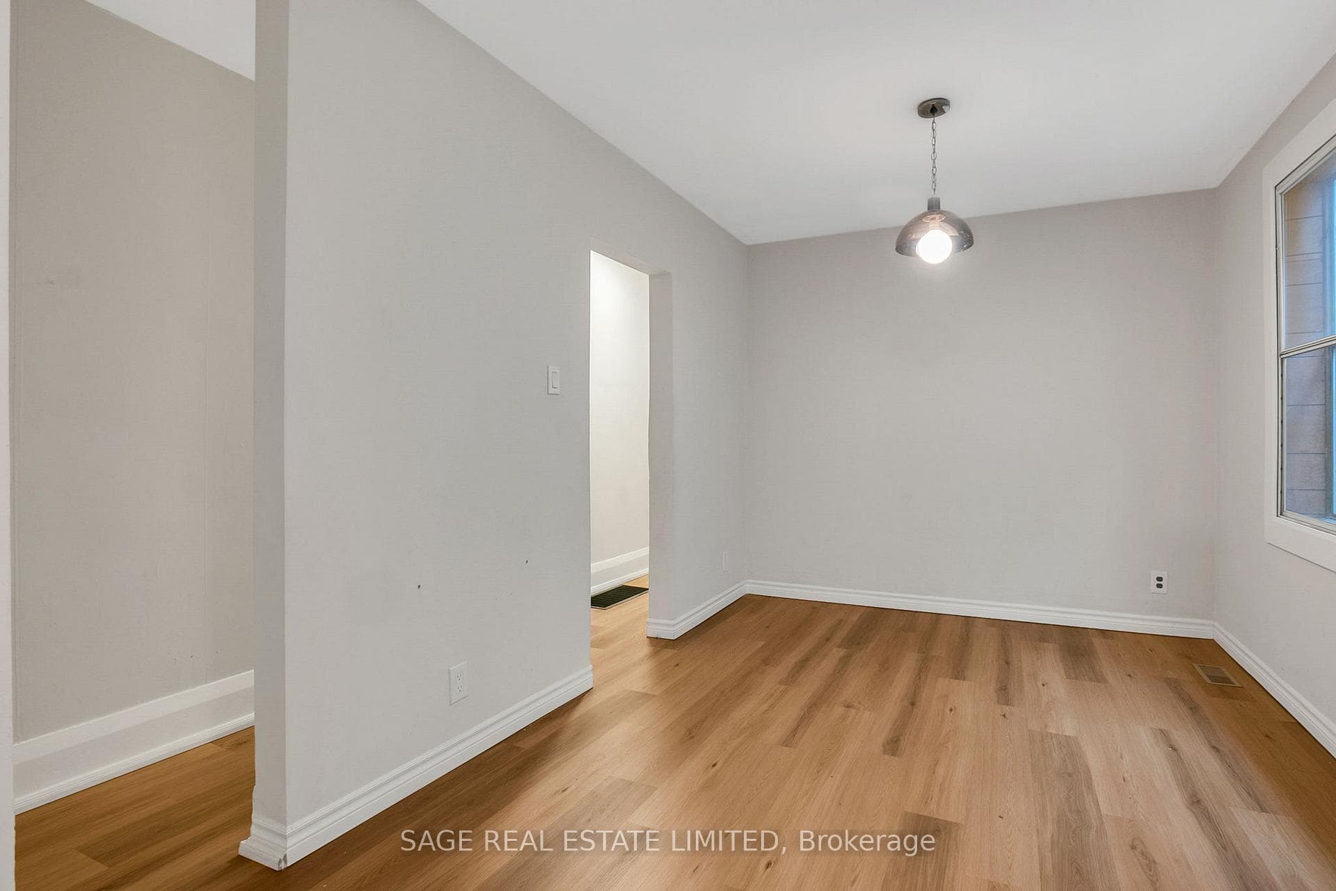 633 St Clair Avenue Unit Upper photo 8