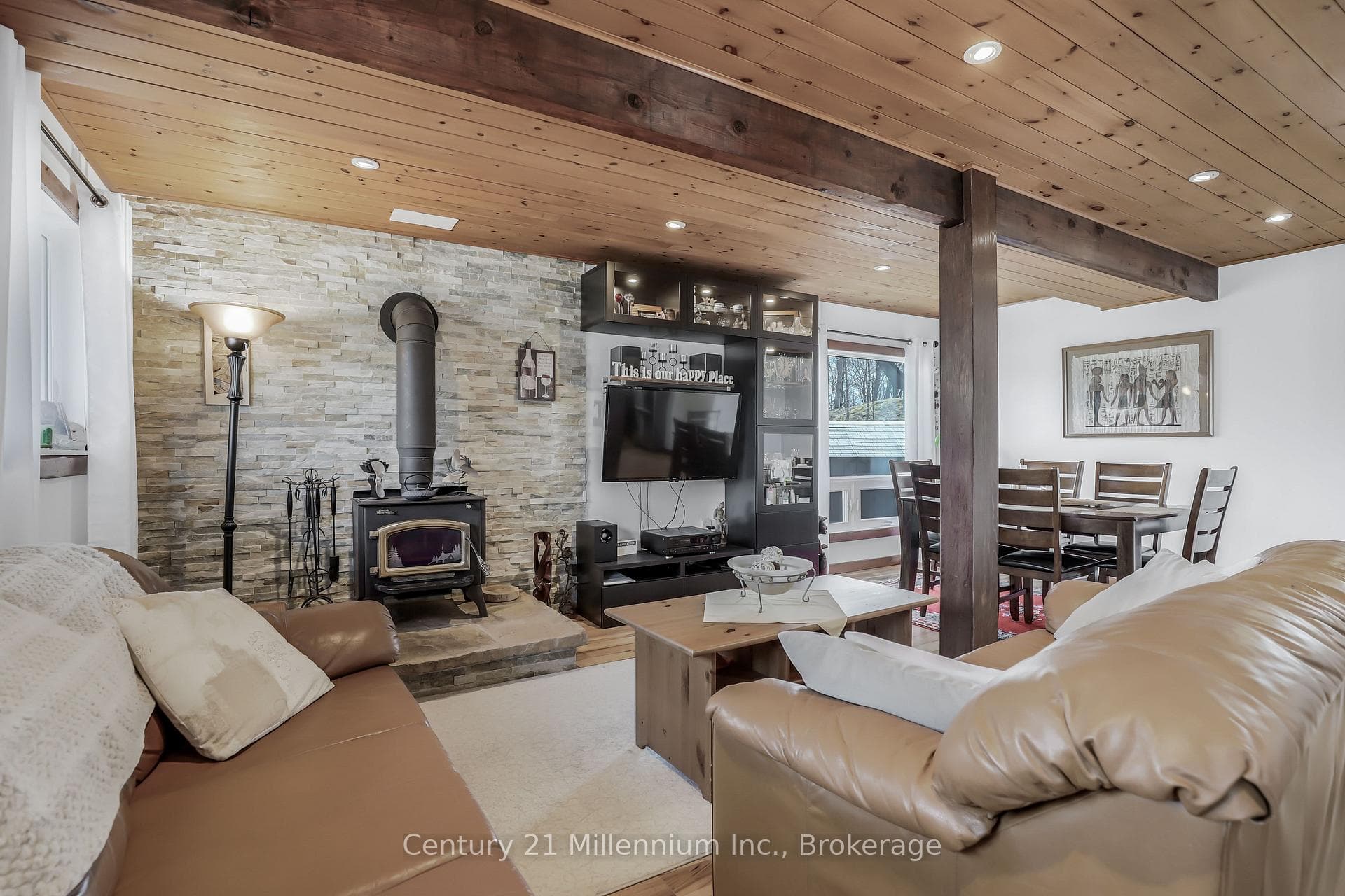 446 Manley Crescent photo 7
