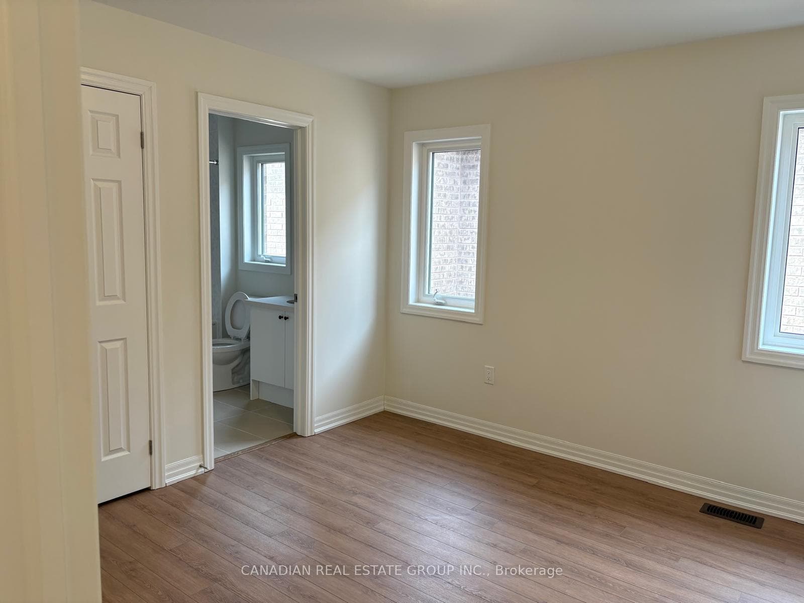 45 Donald Ingram Crescent photo 18