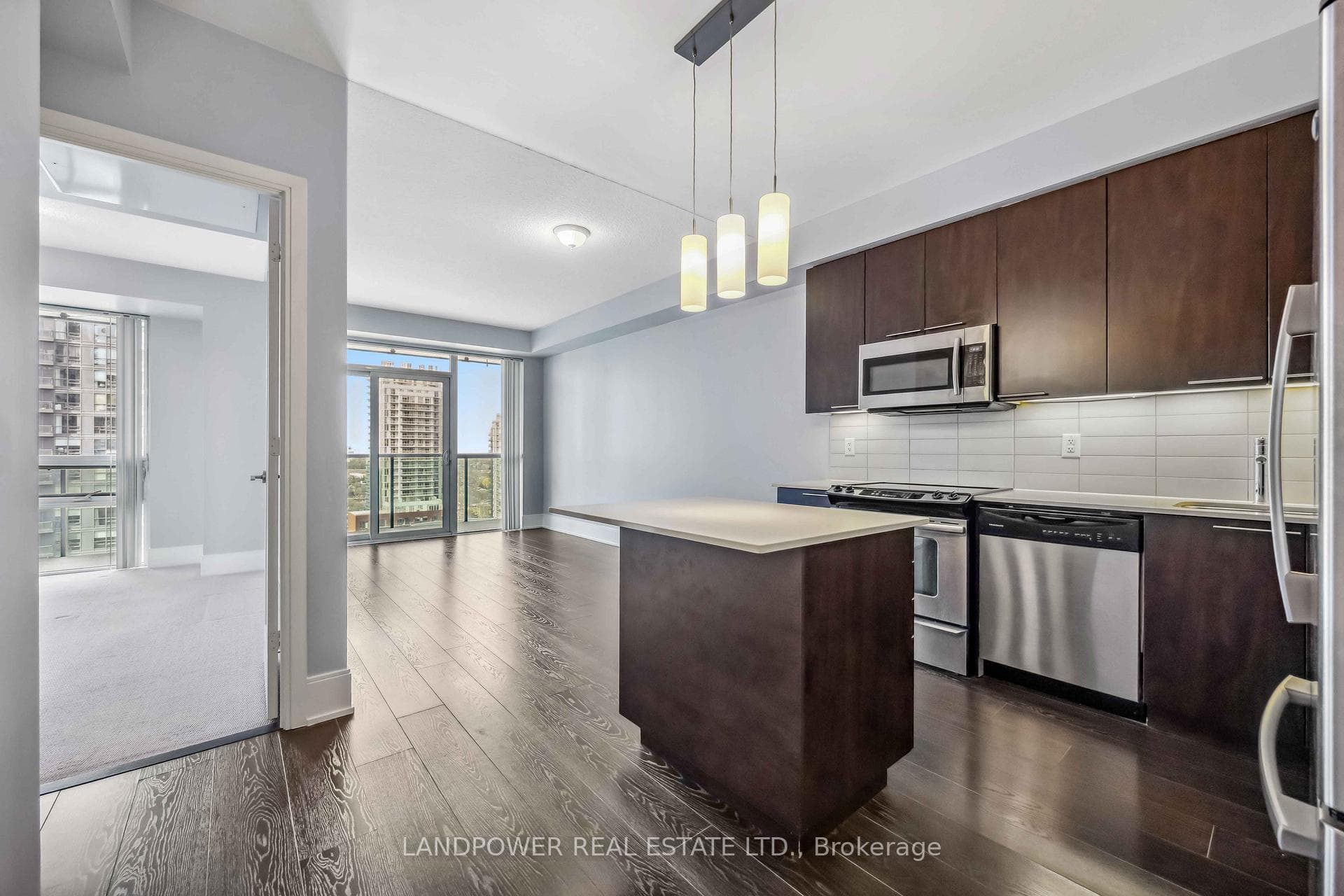 70 Roehampton Avenue Unit 2217 photo 12