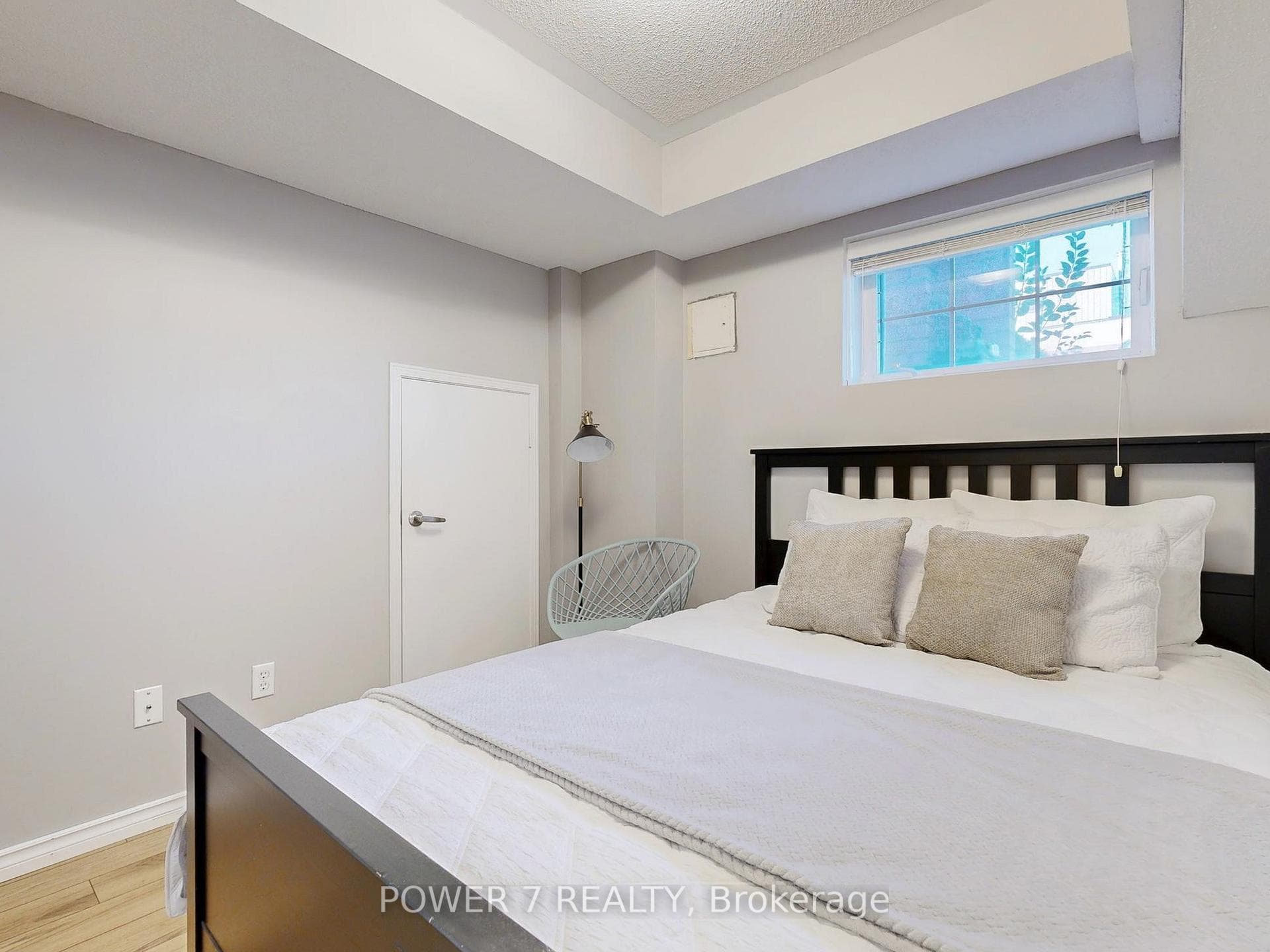 379 White's Hill Avenue photo 40