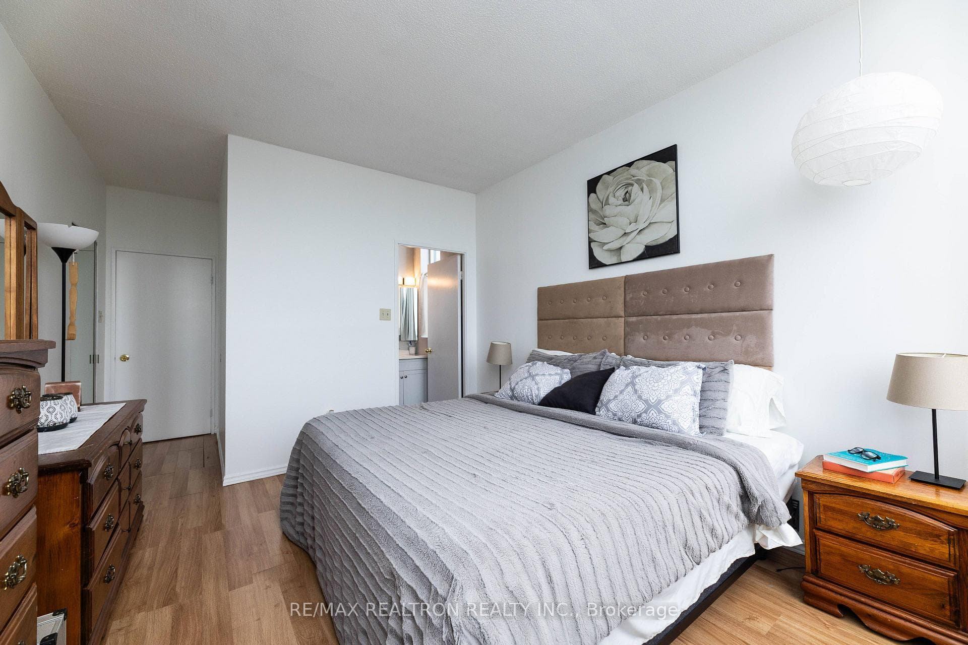 3050 Ellesmere Road Unit PH19 photo 23
