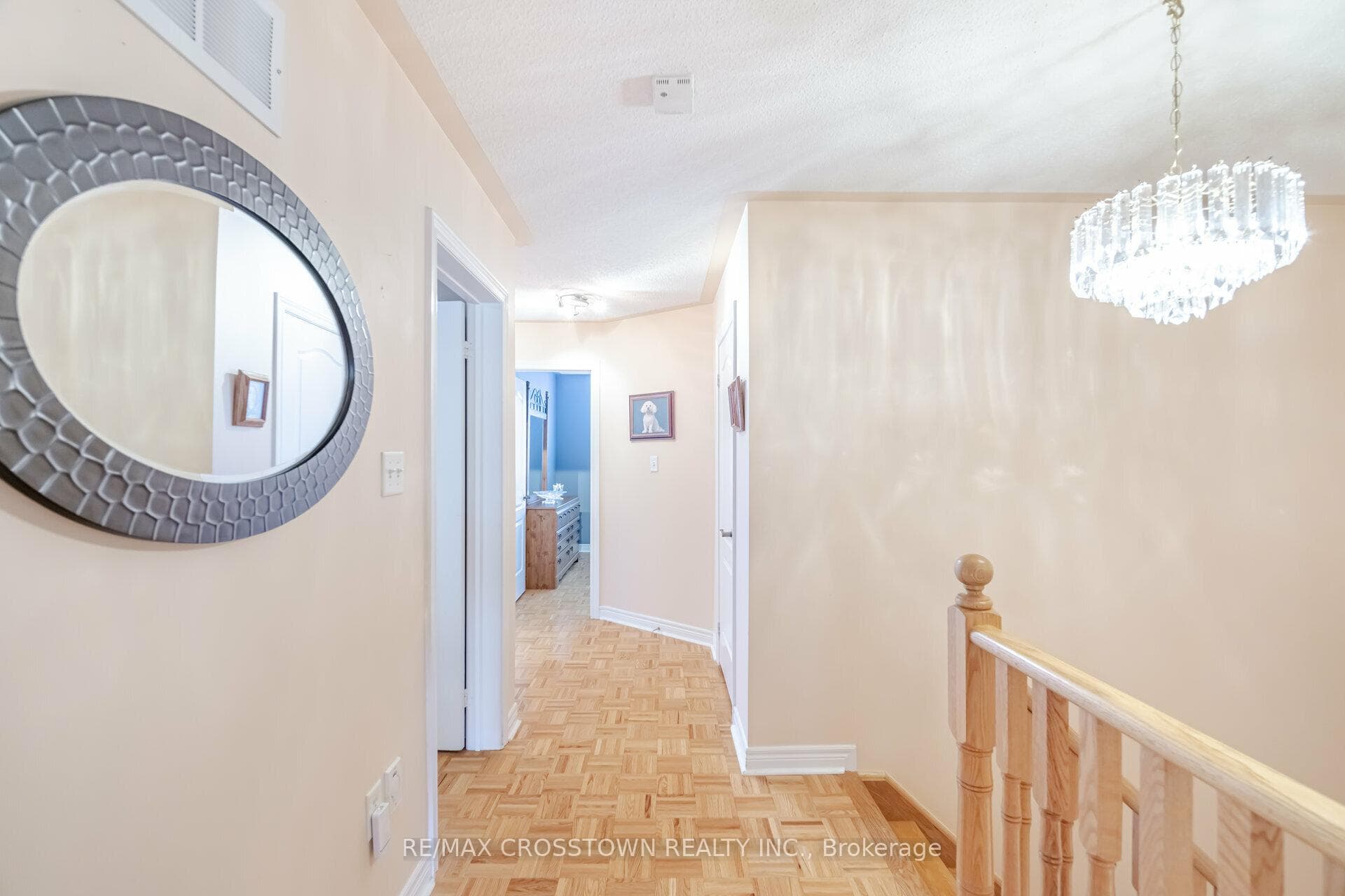 876 Fable Crescent photo 24