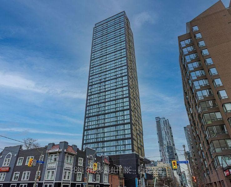 319 Jarvis Street Unit 902 photo 1