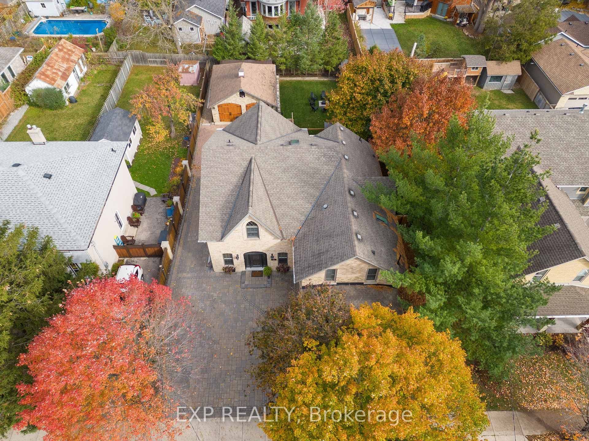 64 Avondale Avenue photo 3