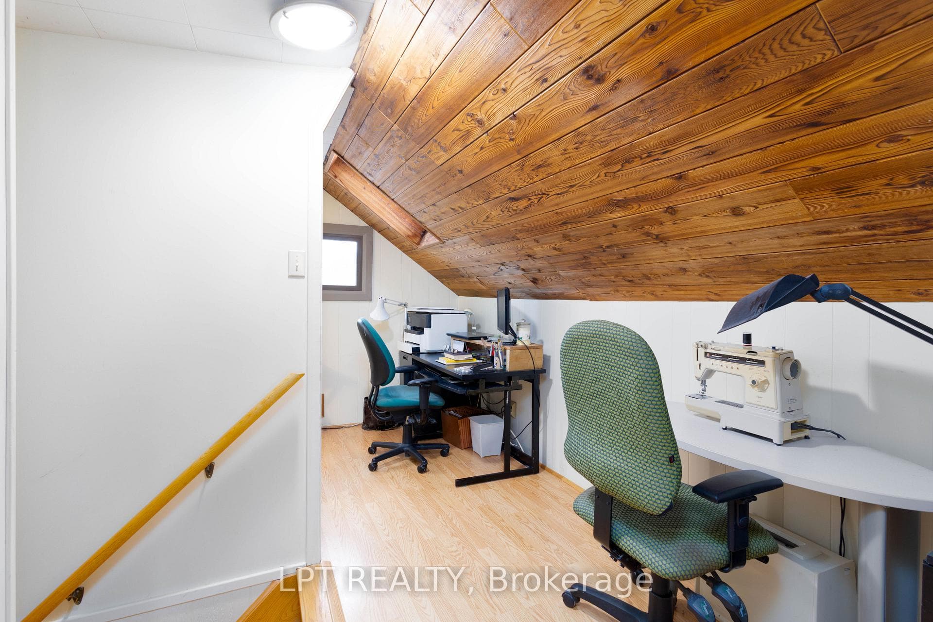 Office On 2nd Level