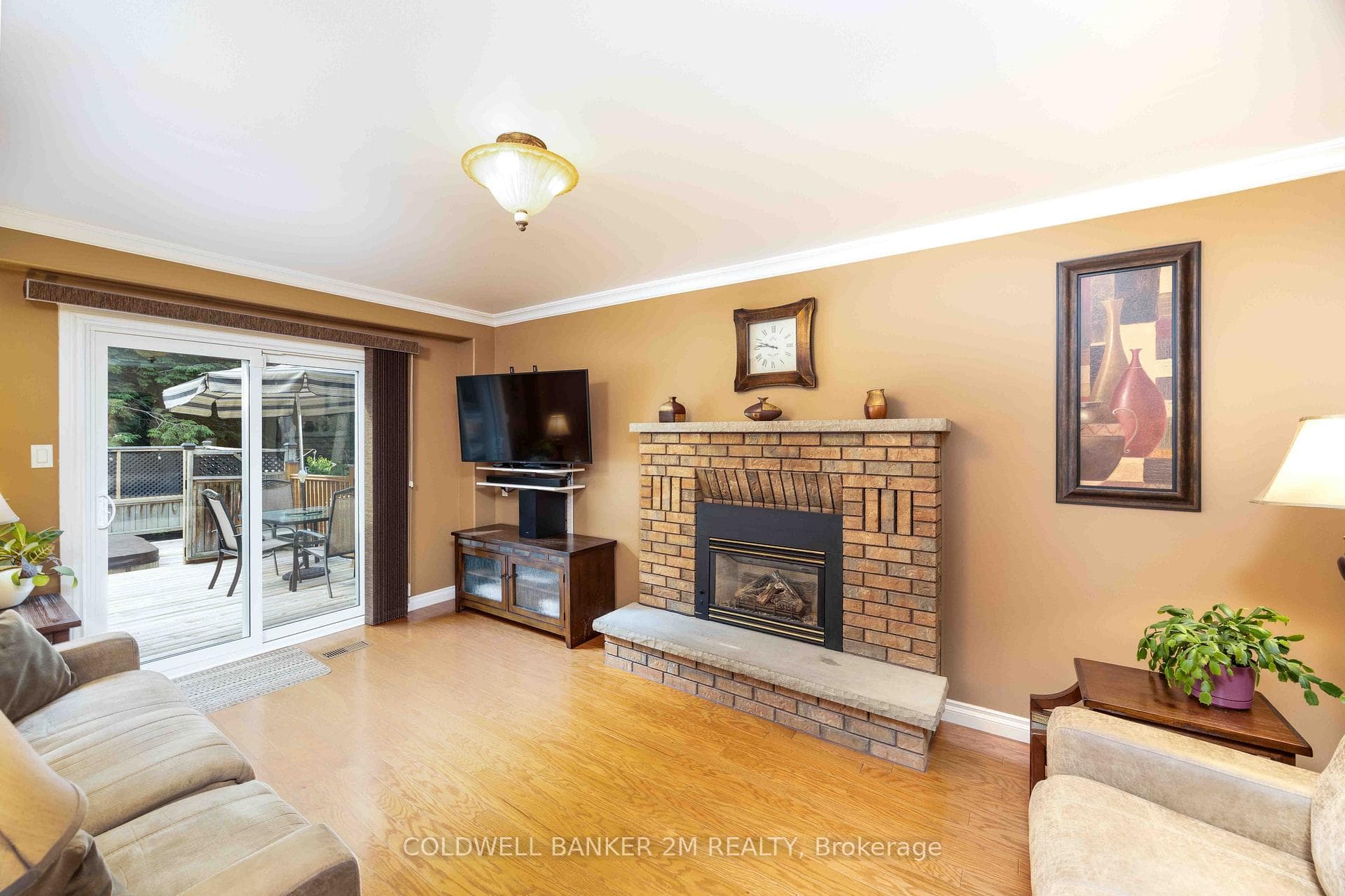 366 Dickens Drive photo 5