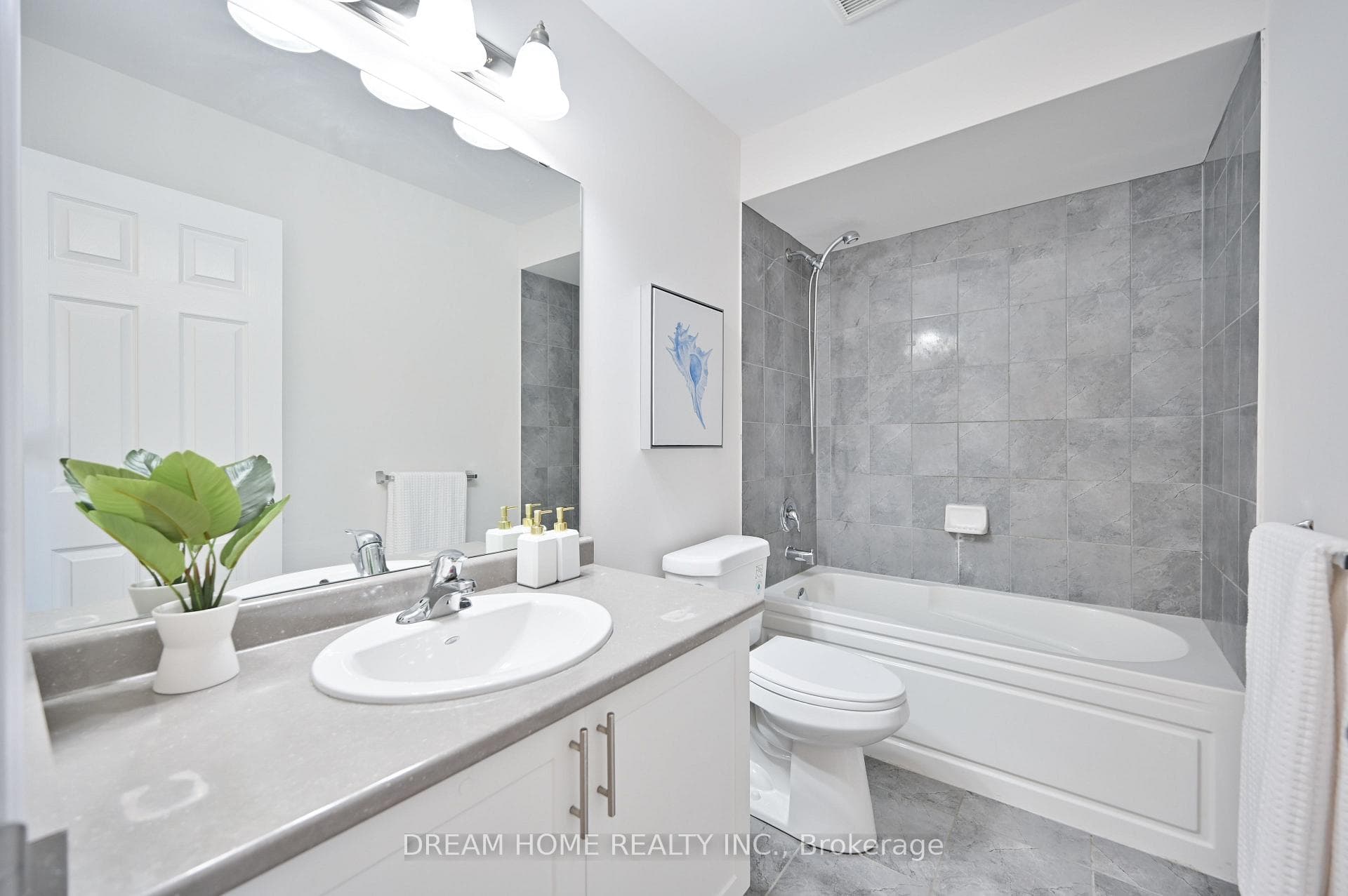 2280 Baronwood Drive Unit 98 photo 29