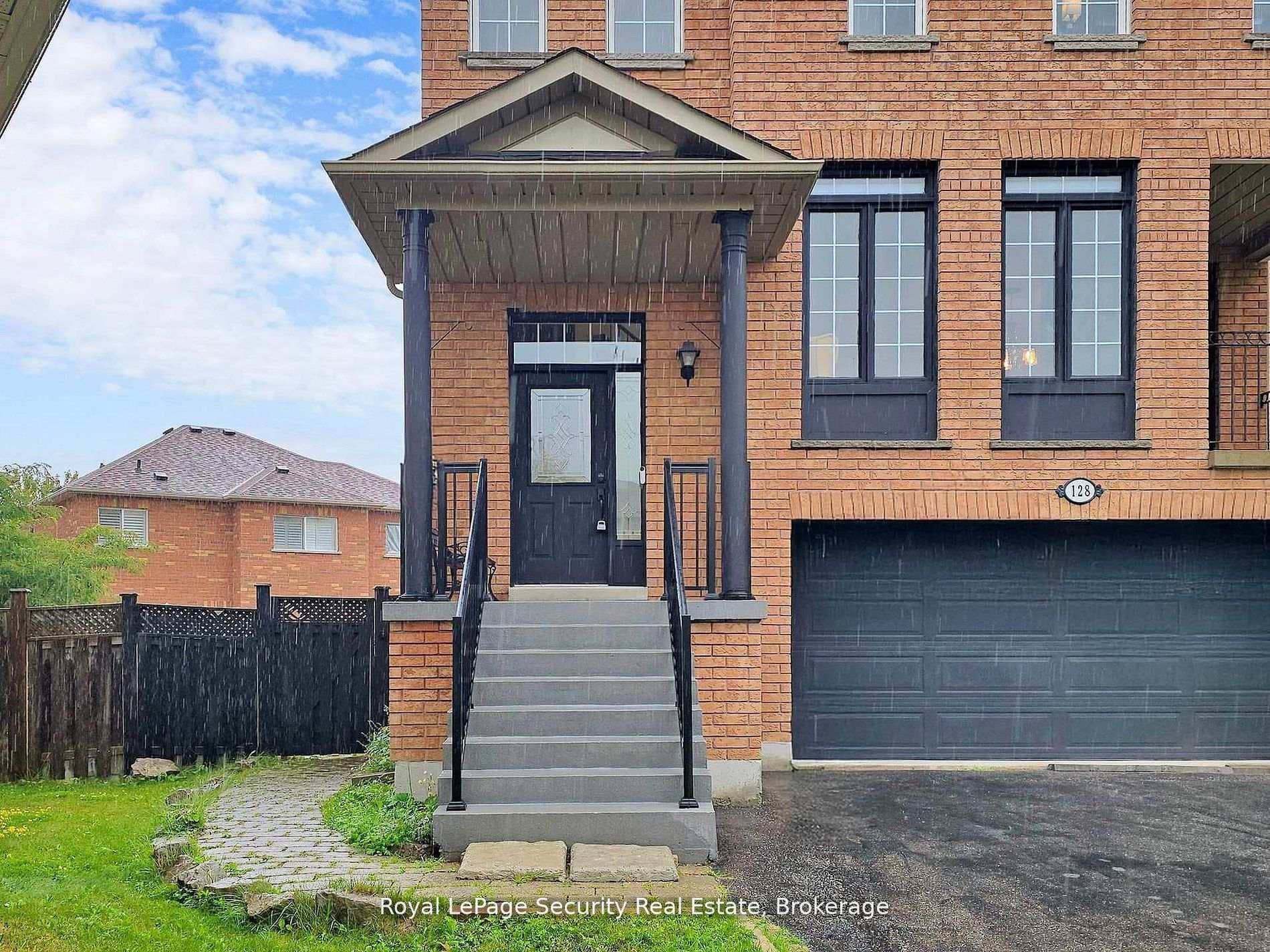 128 Daiseyfield Crescent photo 2