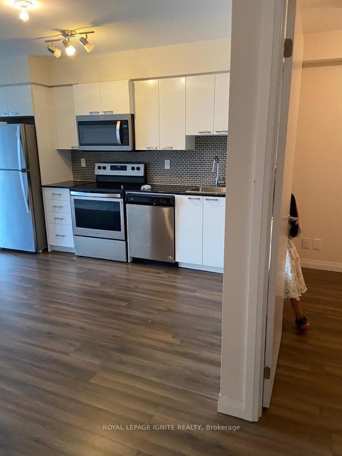 2150 Lawrence Avenue Unit 1207 photo 13
