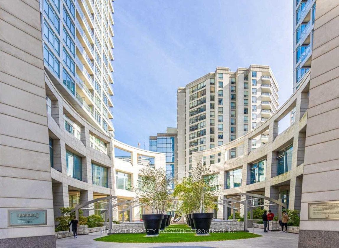 2191 Yonge Street Unit 2111 photo 2