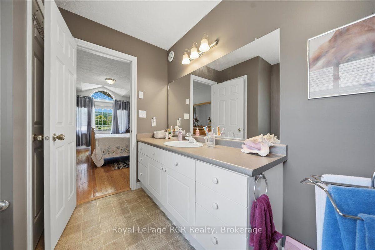 255 2nd Avenue photo 11