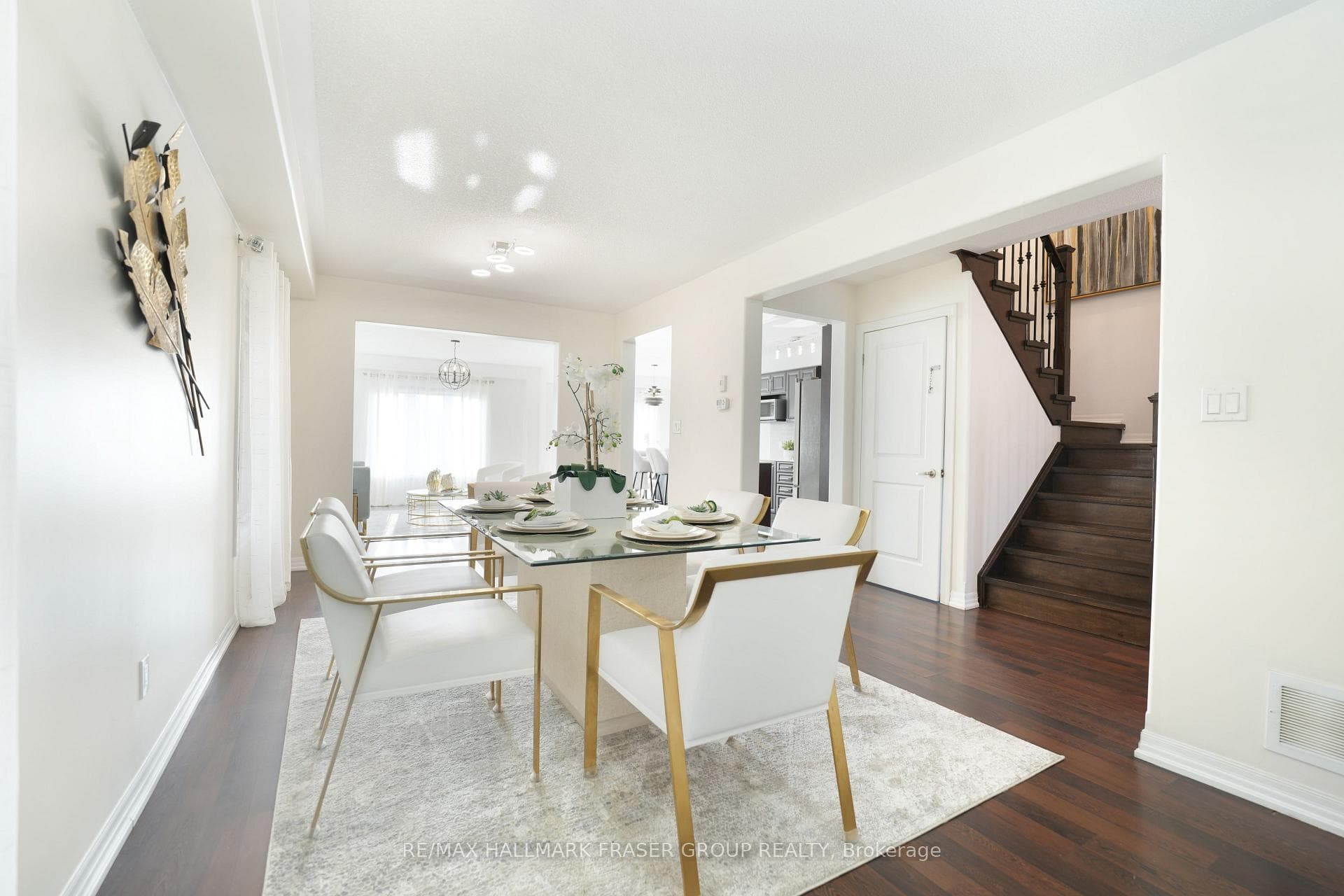 1800 Silverstone Crescent photo 5