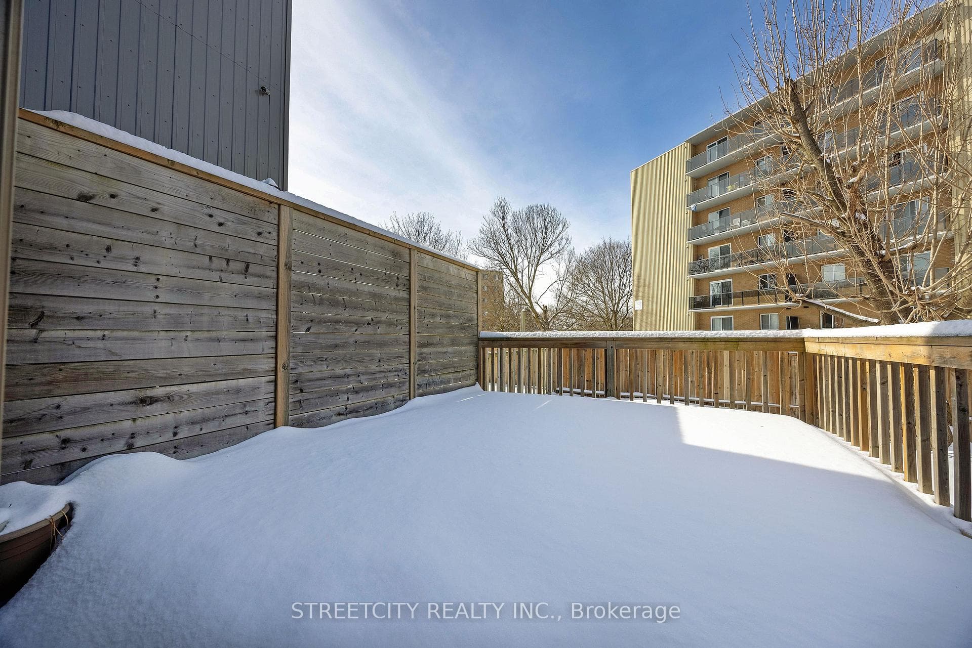 490 Phyllis Street photo 22