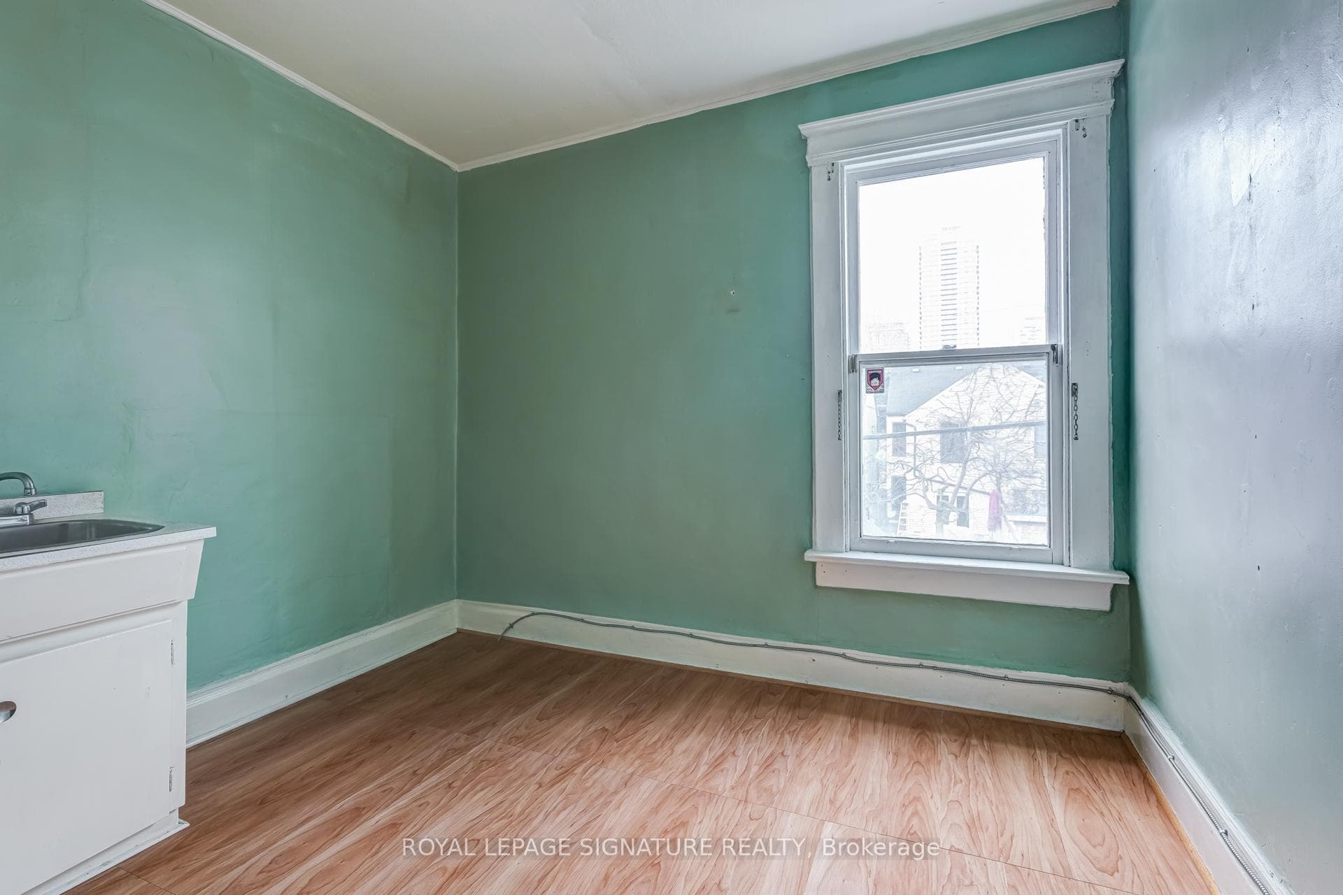 214 Broadview Avenue photo 17