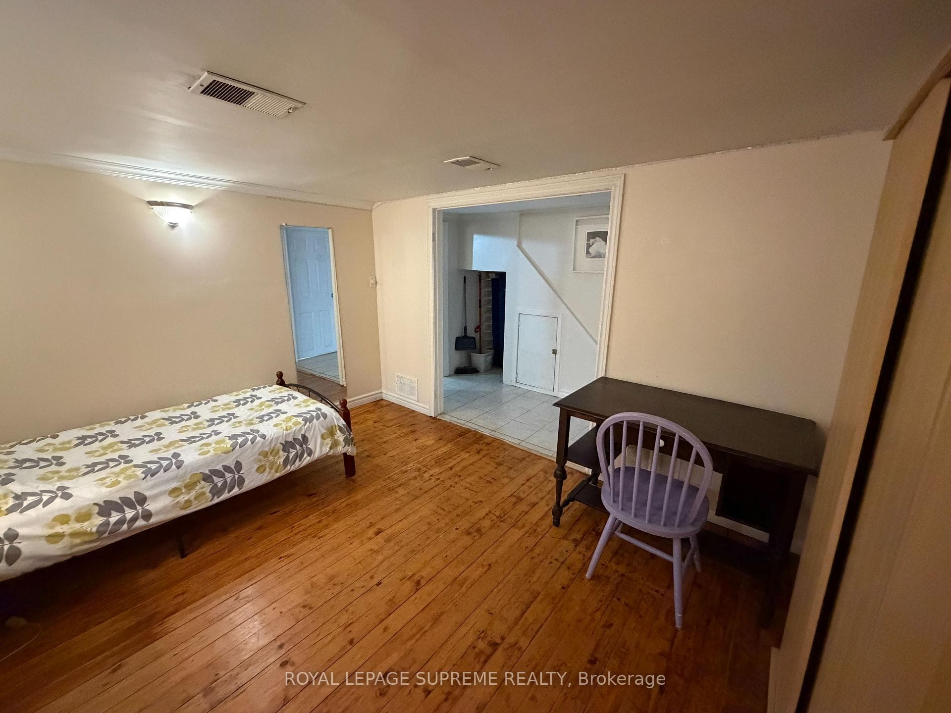 1074 Briar Hill Avenue Unit Bsmt photo 12