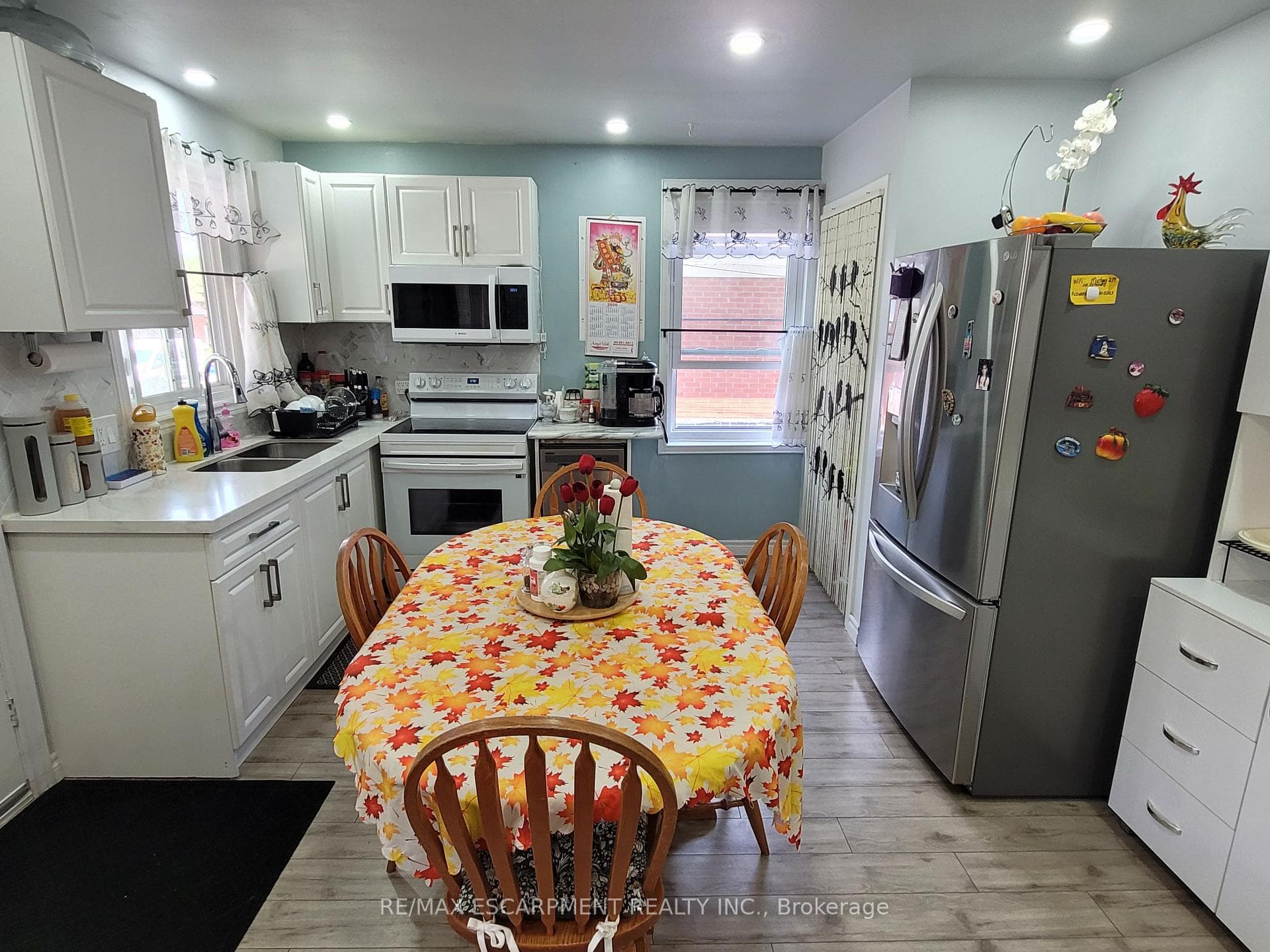 239 WEST 18TH Street photo 9