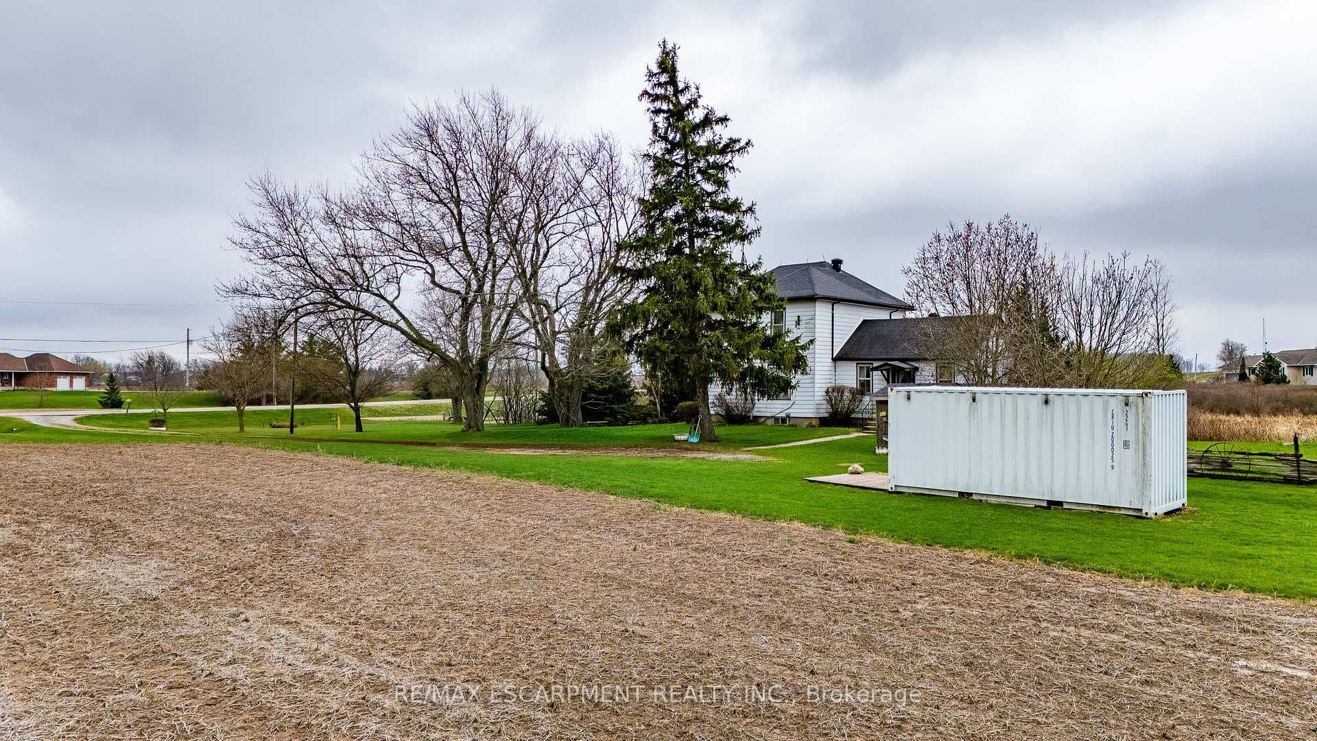 335 McKenzie Road photo 4